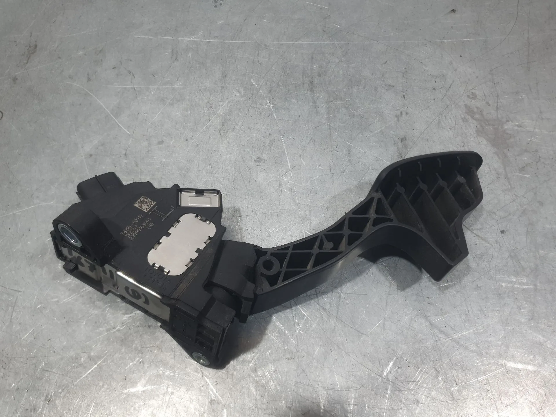 Potenciometro Pedal para Toyota Yaris (_P13_)