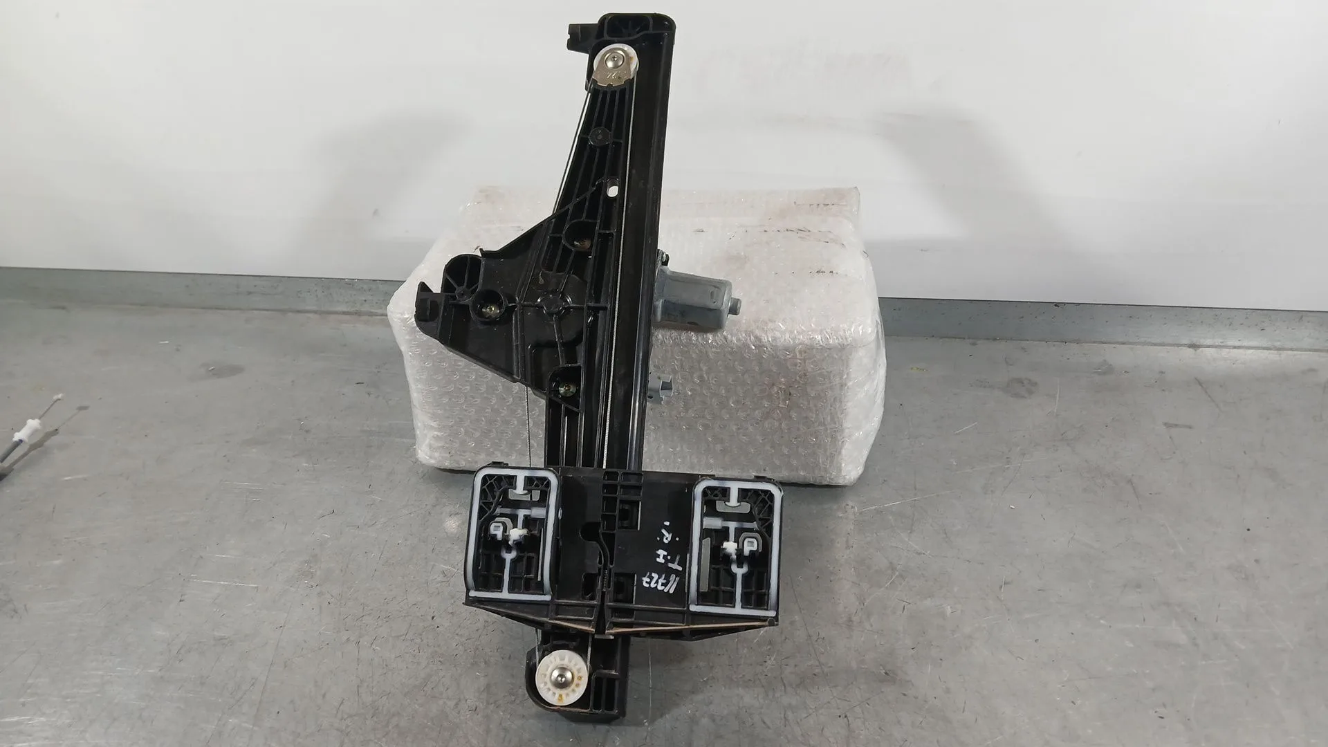 Elevalunas Trasero Izquierdo para Opel Corsa F (P2Jo)