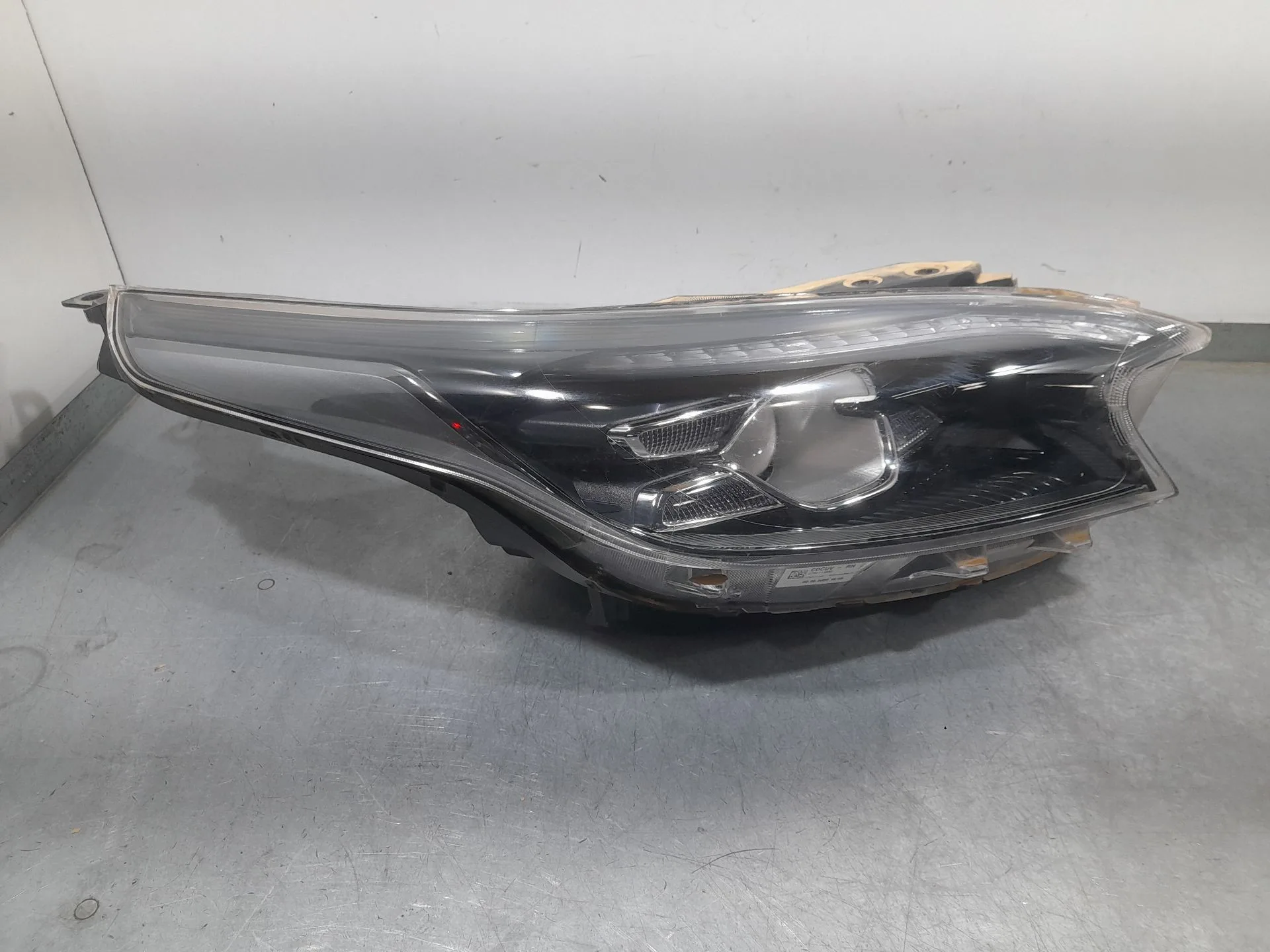 Faro Derecho para Kia Xceed (Cd)