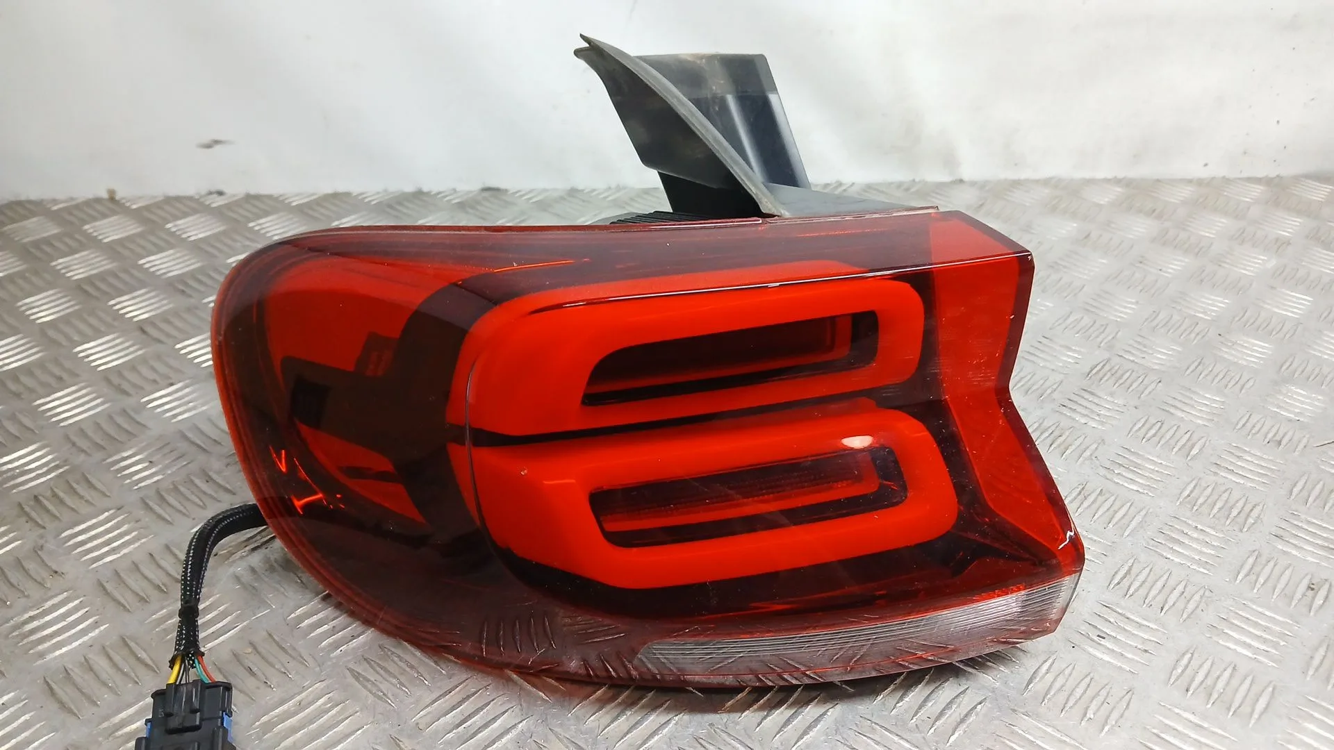 Piloto Trasero Izquierdo Interior para Citroën C5 Aircross (Ac_, Aj_, Ar_, A4_)