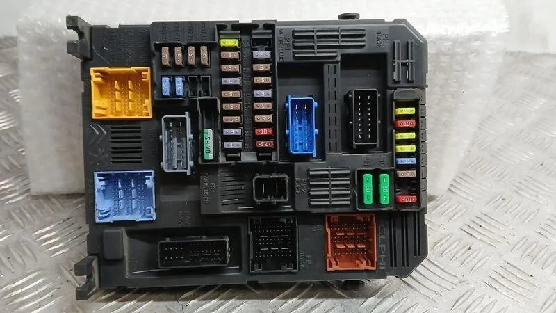Caja Reles / Fusibles para Citroën C3