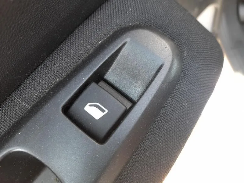 Mando Elevalunas Trasero Izquierdo para Citroën C3 Iii (Sx)