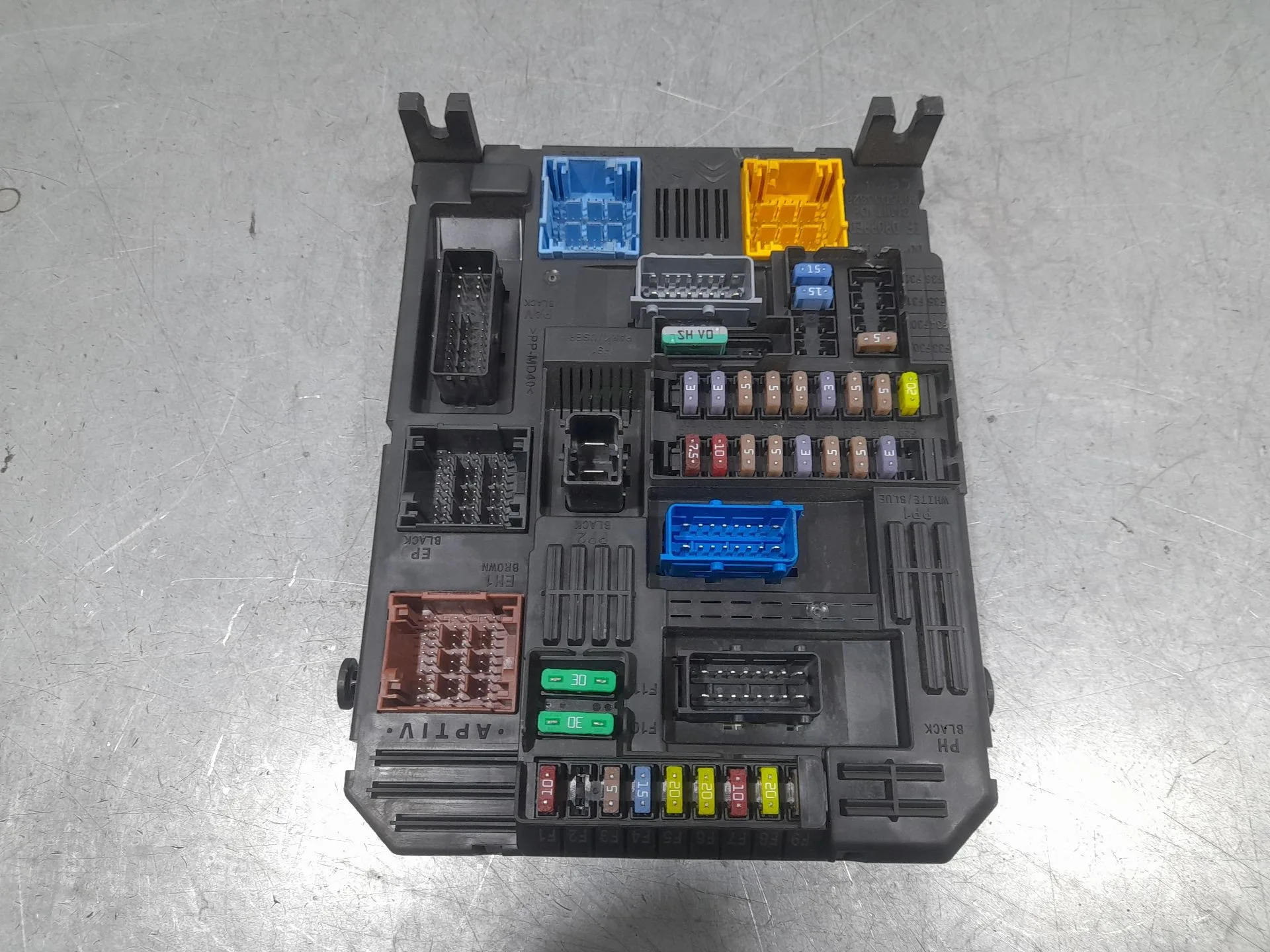 Caja Reles / Fusibles para Peugeot 3008 Ii Suv (Mc_, Mr_, Mj_, M4_)