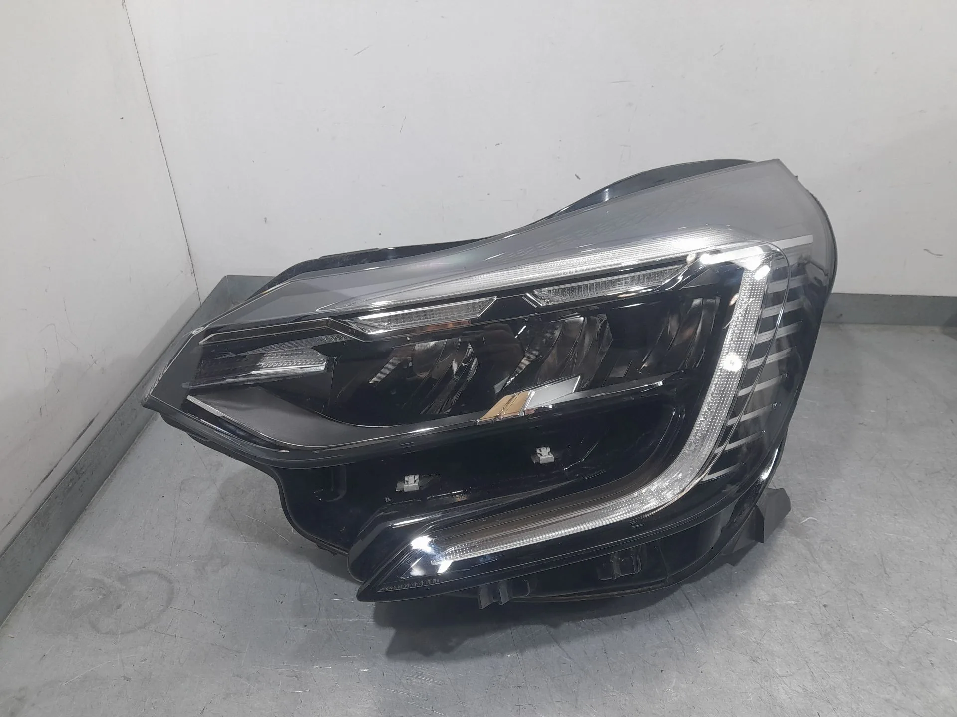 Faro Izquierdo para Mitsubishi Asx (Vsx_, Vse_)