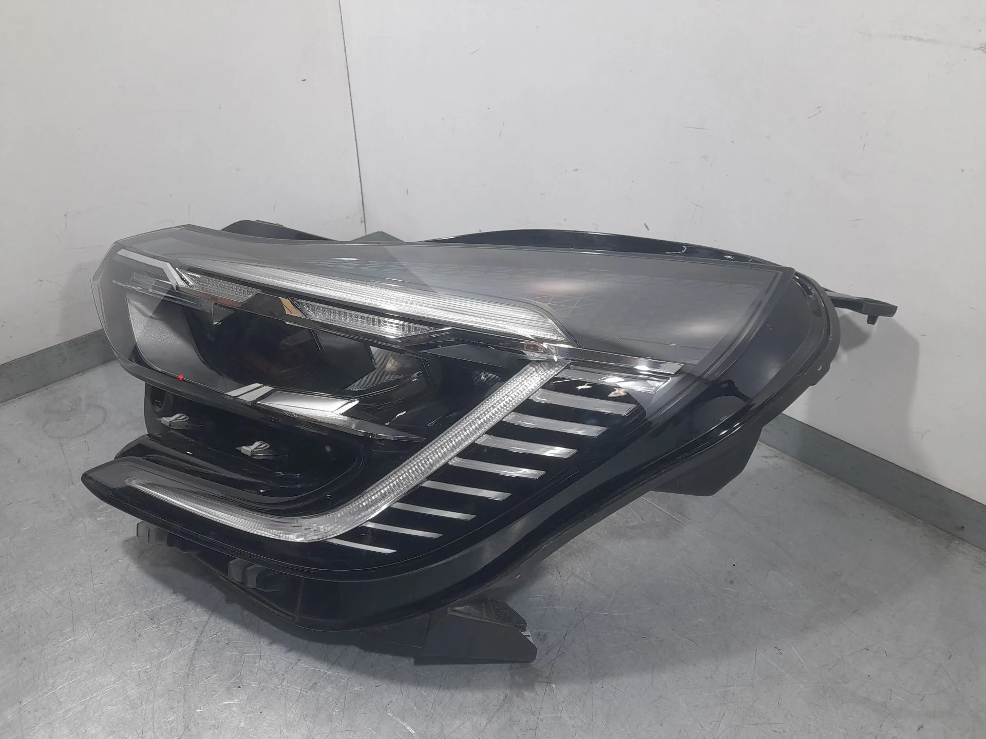 Faro Izquierdo para Mitsubishi Asx (Vsx_, Vse_)