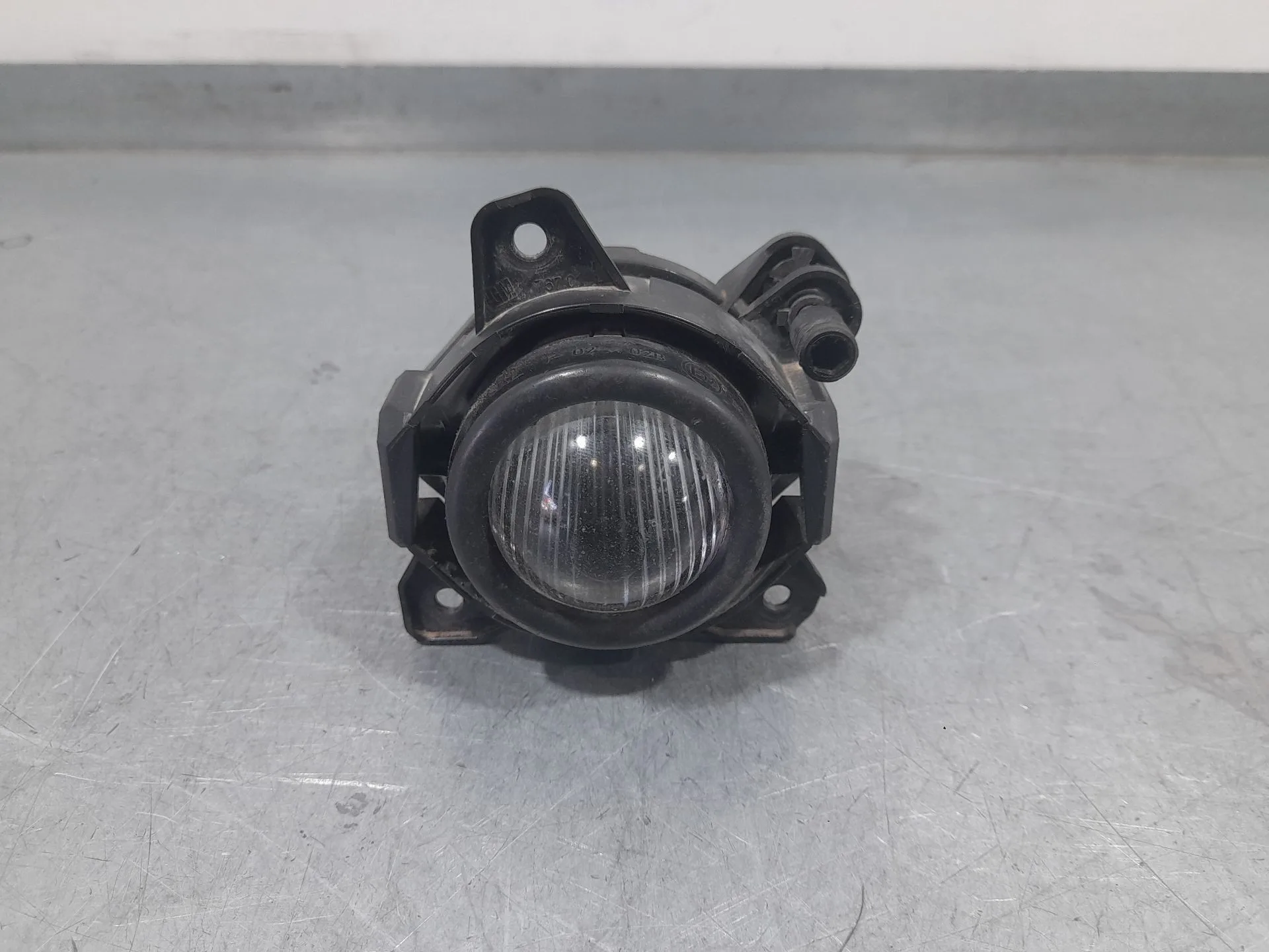 Faro Antiniebla Izquierdo para Opel Astra J Sedan