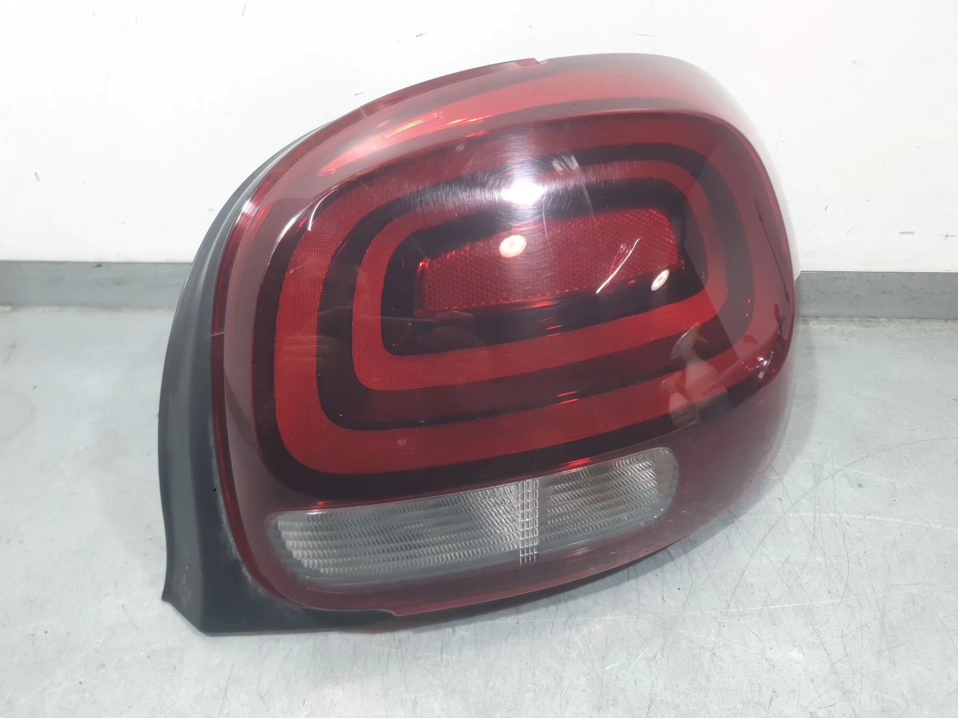 Piloto Trasero Derecho para Citroën C3 Iii (Sx)