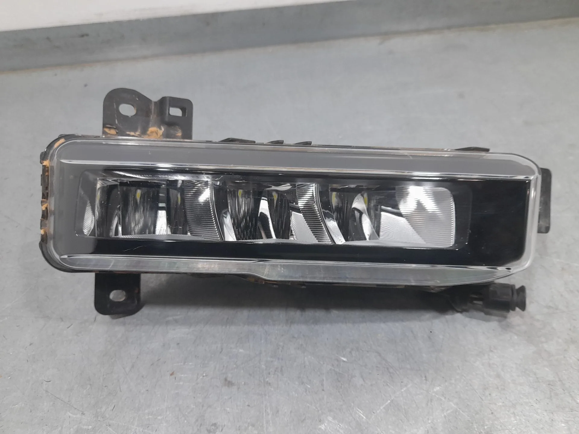 Faro Antiniebla Derecho para Bmw 1 (F40)