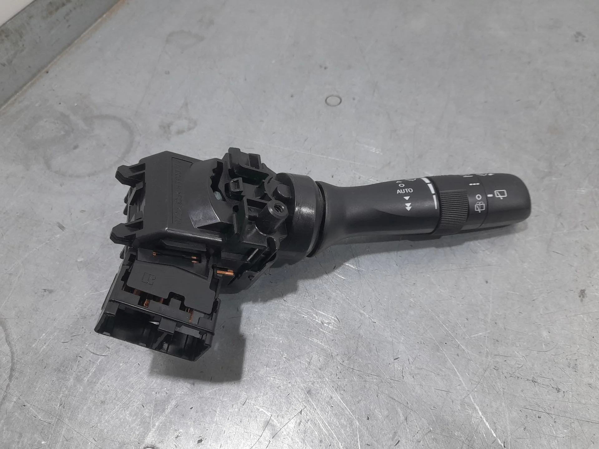 Mando Limpia para Toyota Yaris (_P13_)