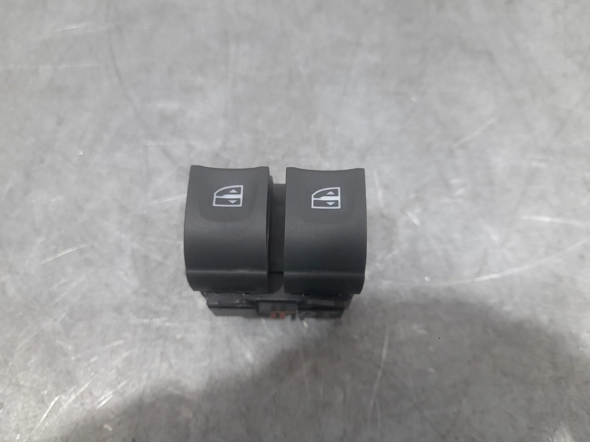 Mando Elevalunas Delantero Izquierdo para Dacia Sandero Iii