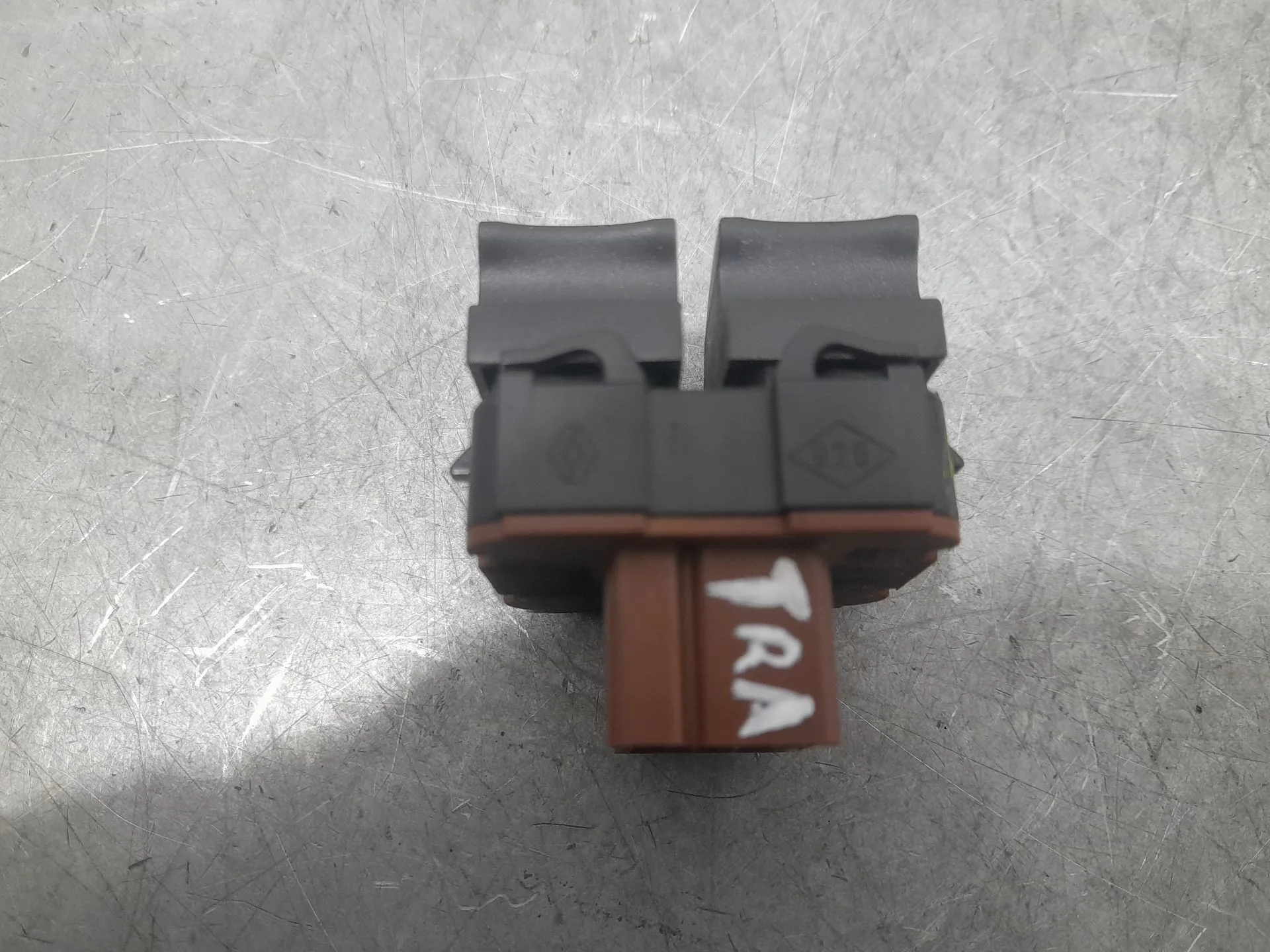 Mando Elevalunas Delantero Izquierdo para Dacia Sandero Iii