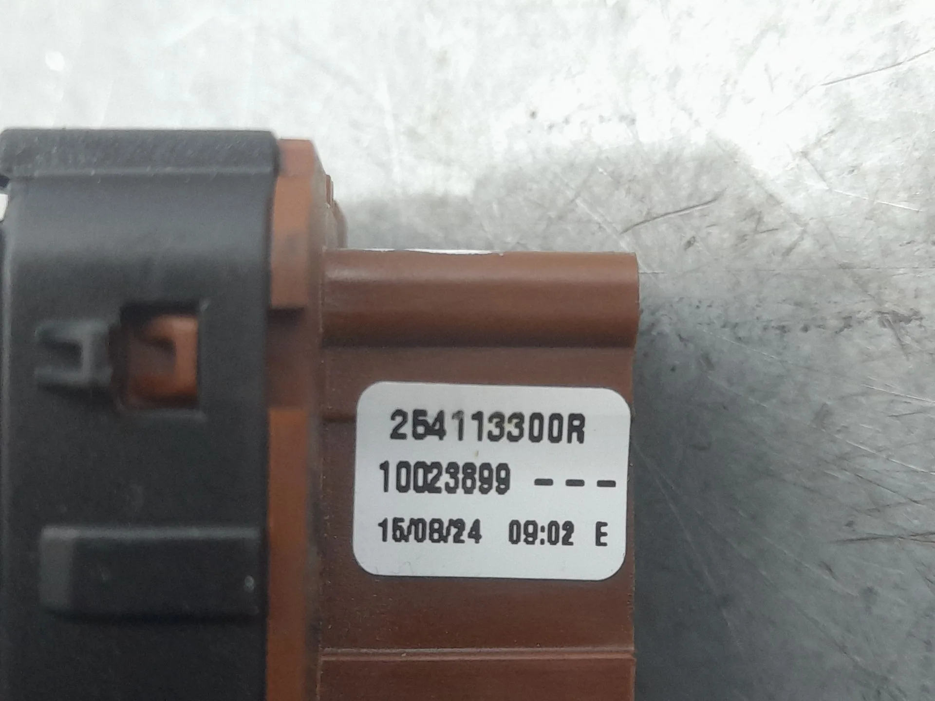 Mando Elevalunas Delantero Izquierdo para Dacia Sandero Iii