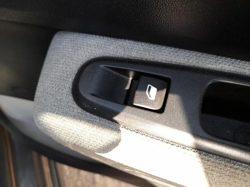 Mando Elevalunas Trasero Derecho para Citroën C3 Iii (Sx)