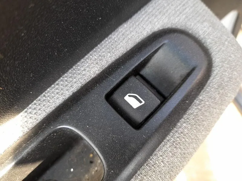 Mando Elevalunas Trasero Izquierdo para Citroën C3 Iii (Sx)