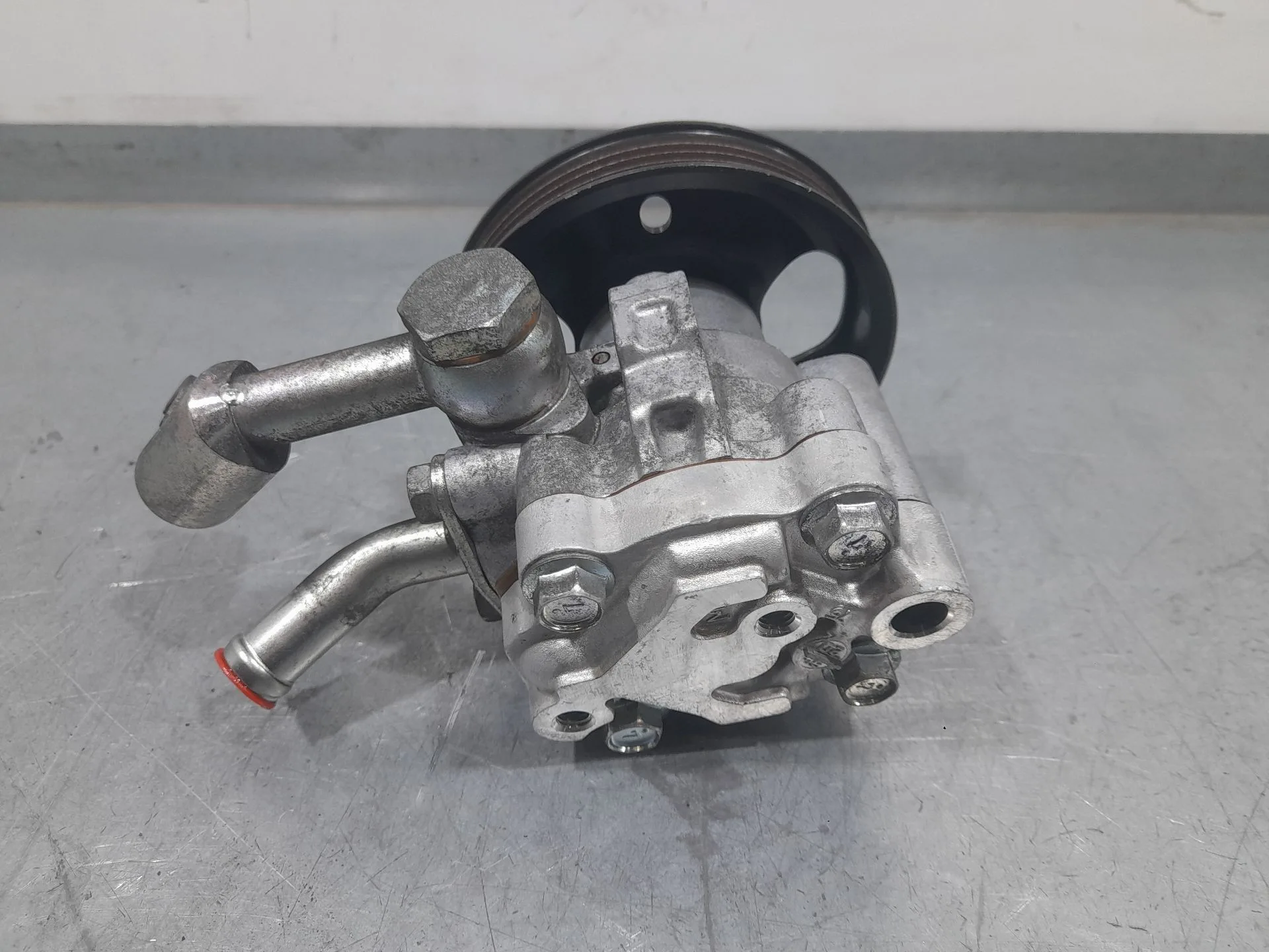 Bomba Direccion para Nissan Nt400 Cabstar (F24M)