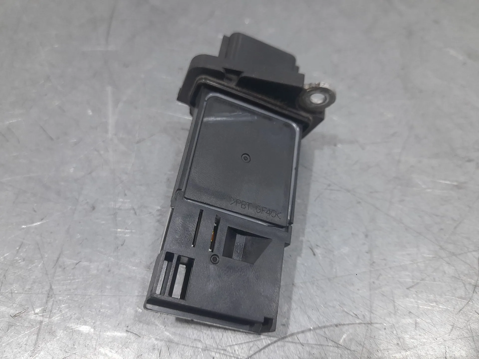 Caudalimetro para Nissan Nt400 Cabstar (F24M)