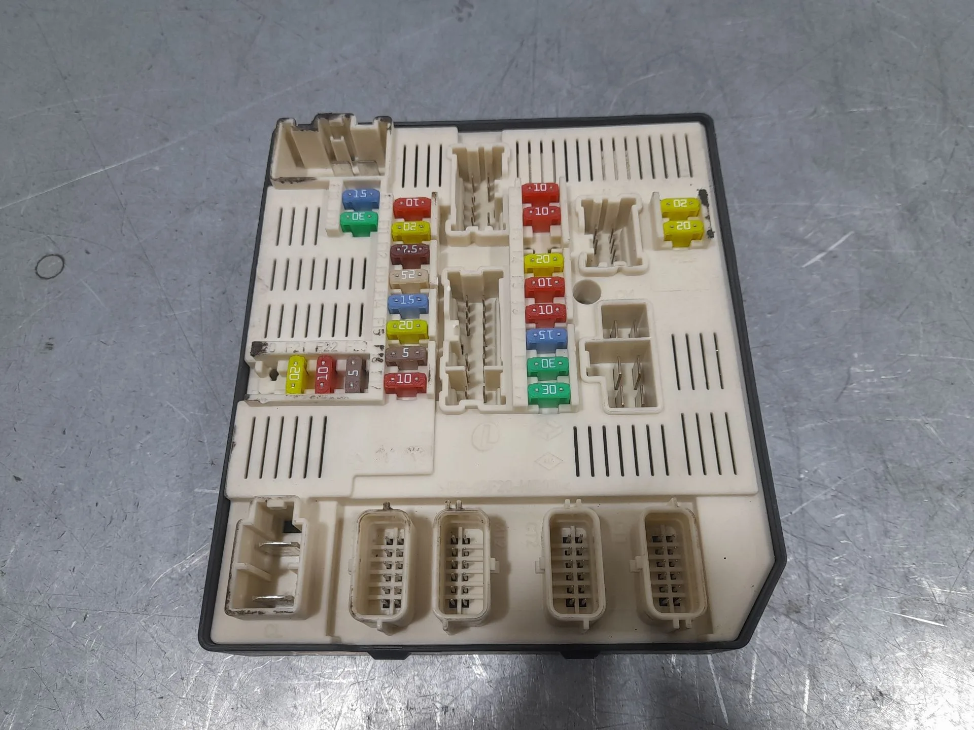 Caja Reles / Fusibles para Renault Megane Iii Grandtour (Kz0/1)