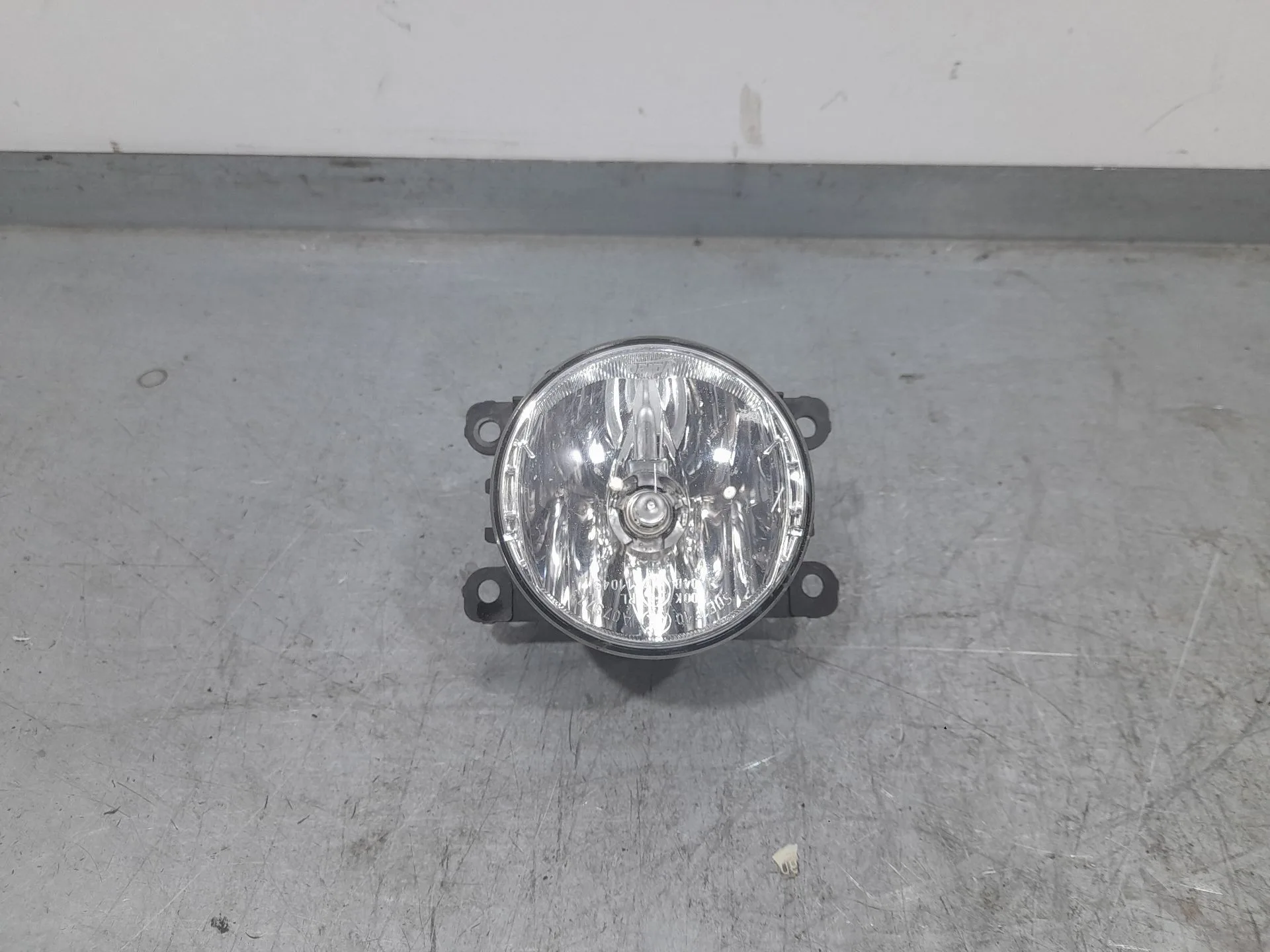 Faro Antiniebla Izquierdo para Renault Clio Iv (Bh_)