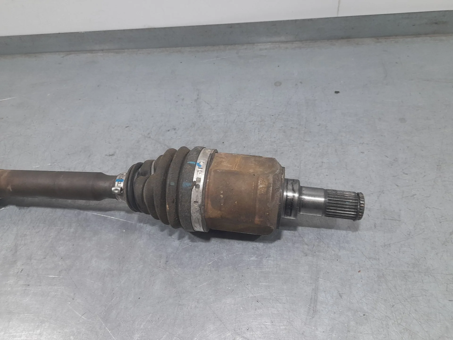 Transmision Delantera Derecha para Kia Xceed (Cd)