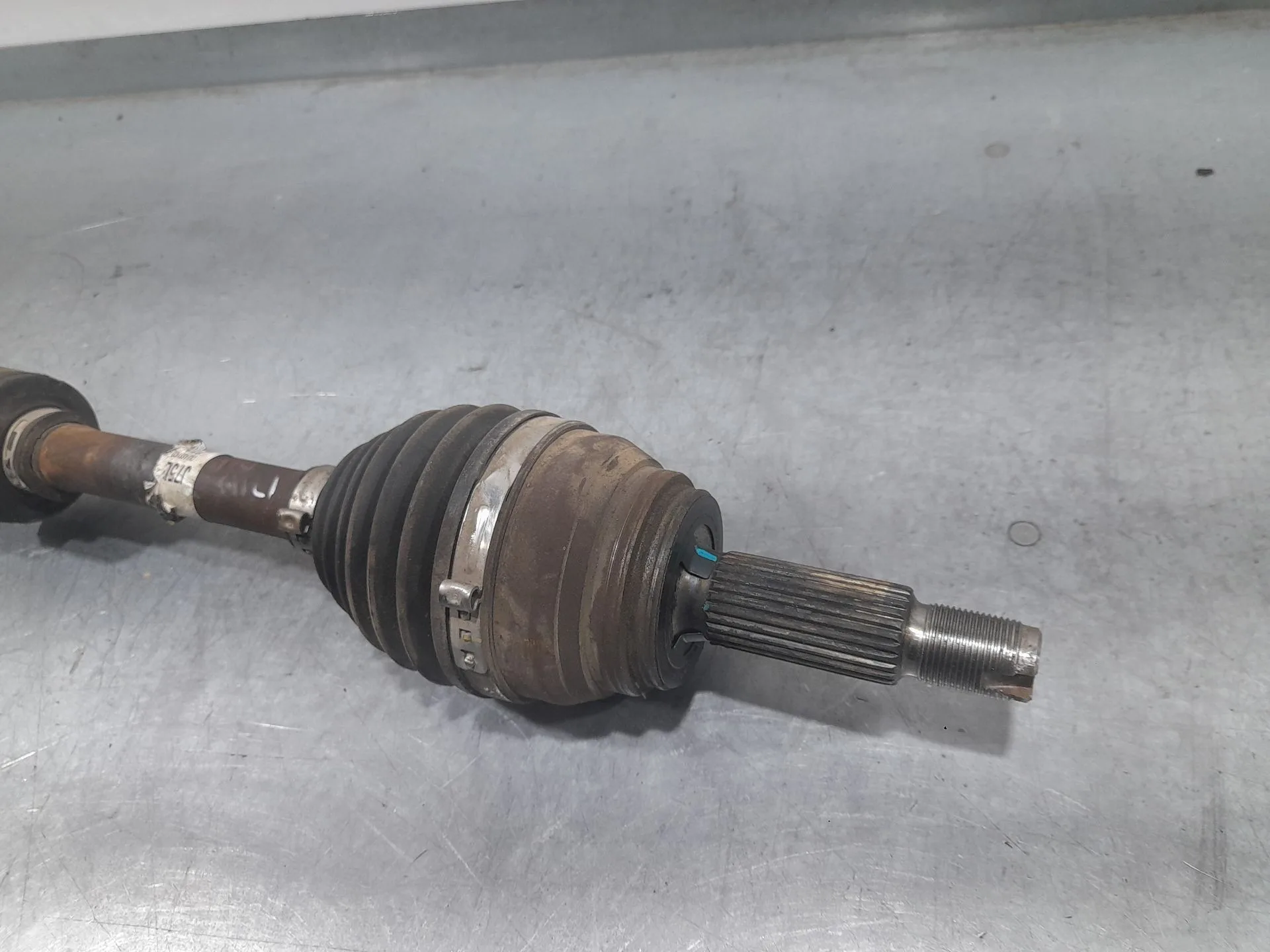 Transmision Delantera Izquierda para Kia Xceed (Cd)