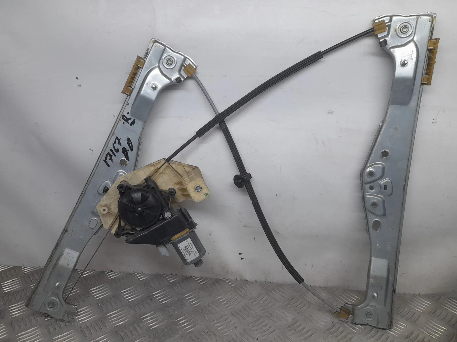 Elevalunas Delantero Derecho para Citroën C4 Cactus