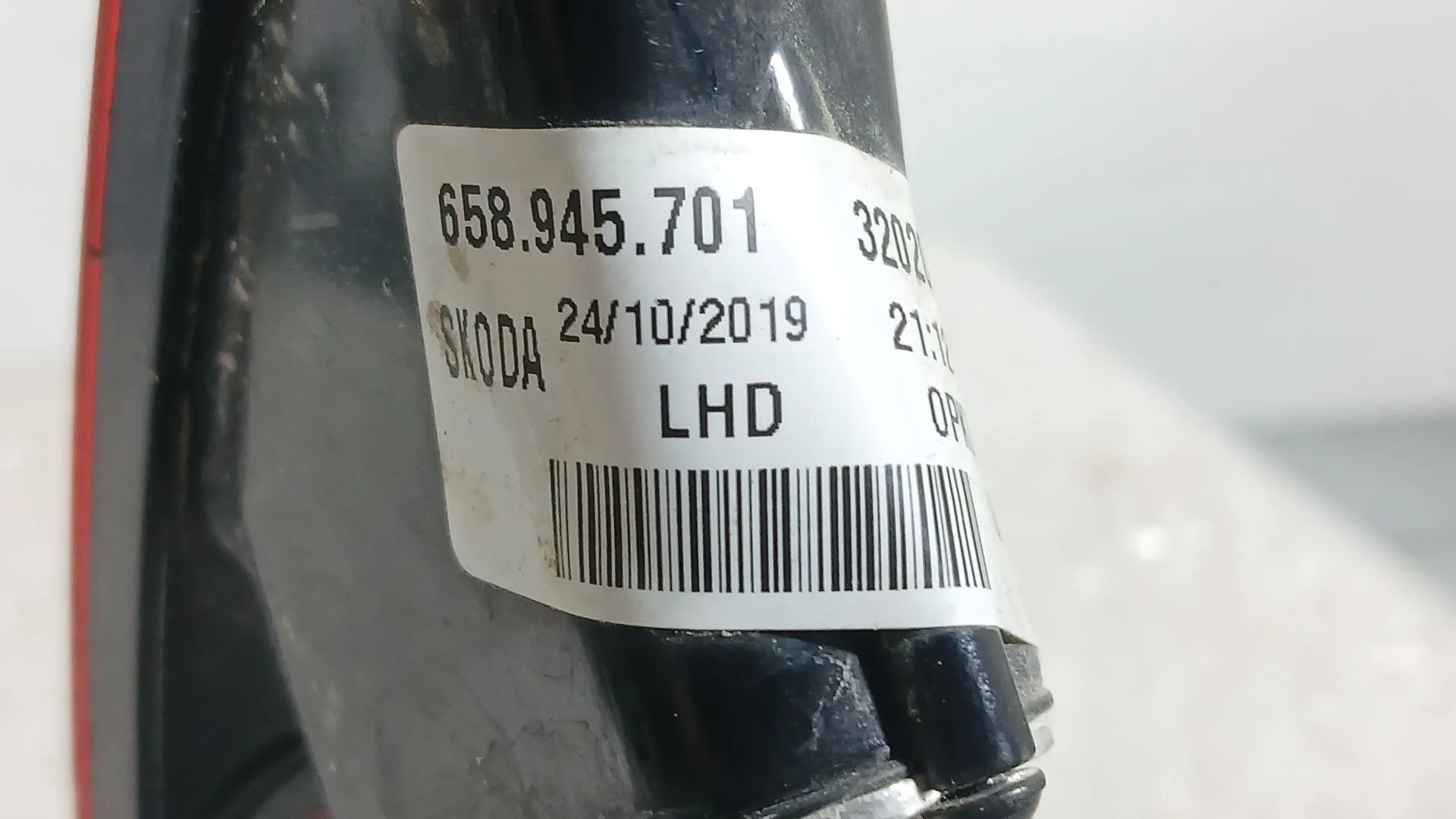 Piloto Trasero Izquierdo Paragolpes para Skoda Kamiq (Nw4)