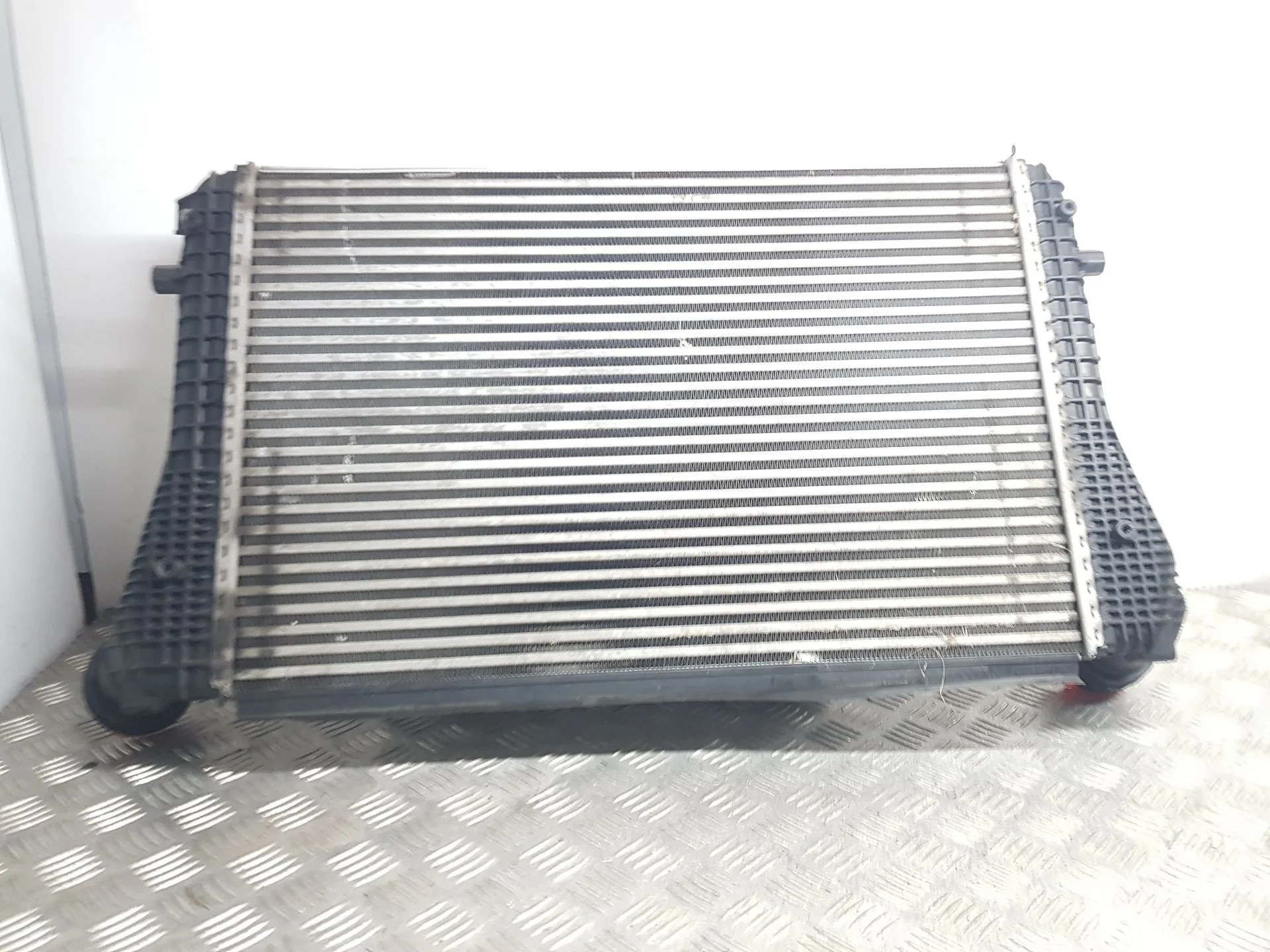 Intercooler para Volkswagen Golf V (1K1)