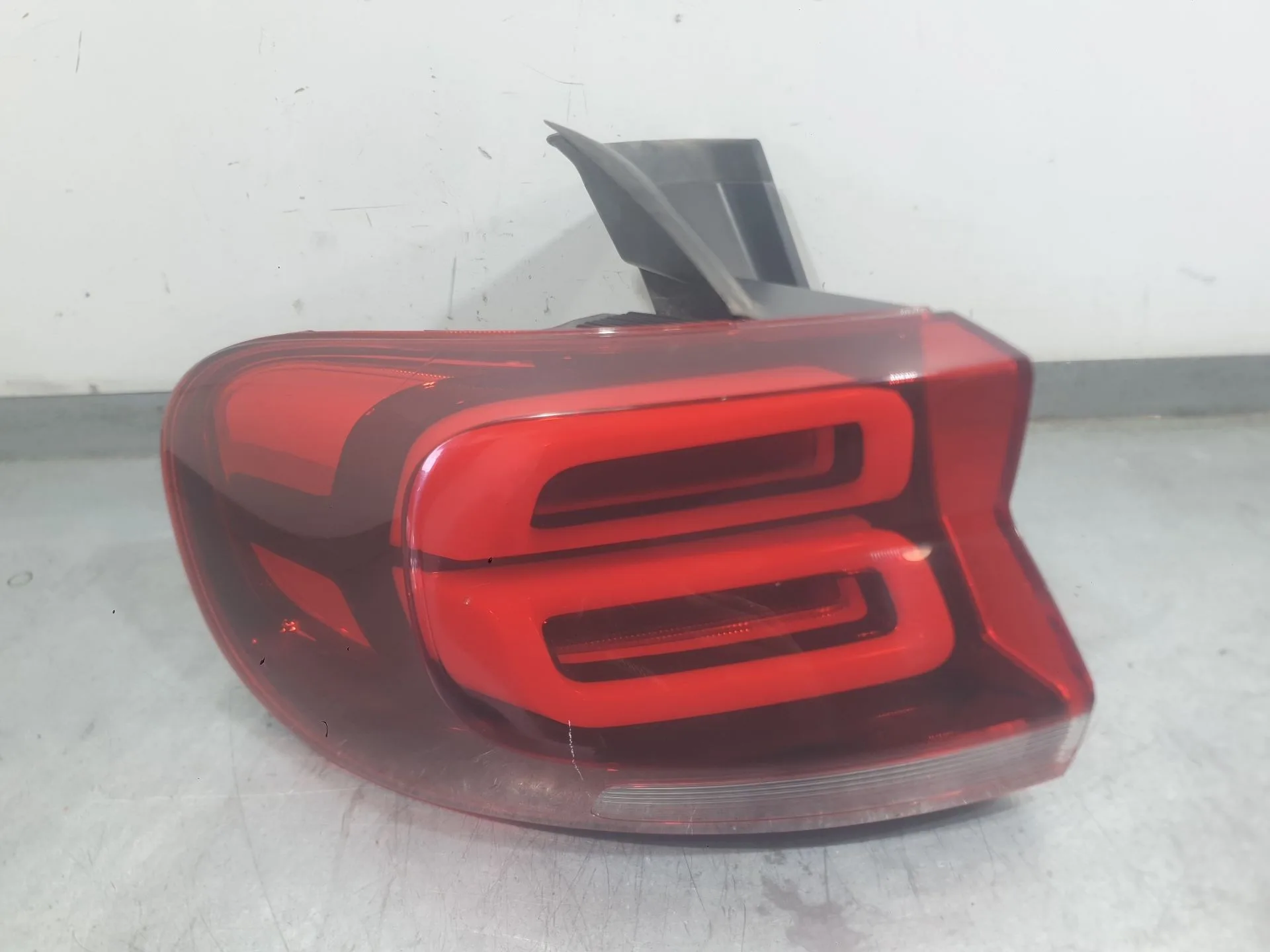 Piloto Trasero Izquierdo Interior para Citroën C5 Aircross (Ac_, Aj_, Ar_, A4_)