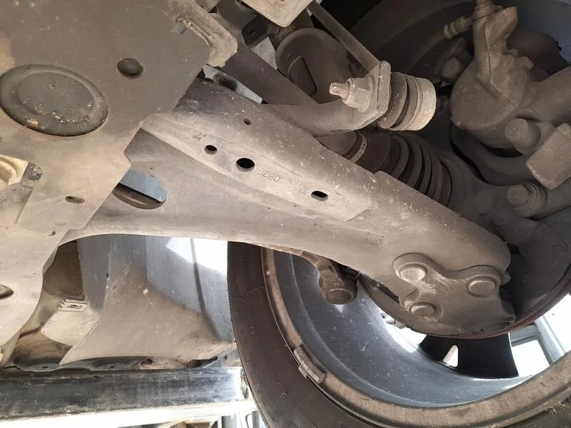 Brazo Suspension Inferior Delantero Izquierdo para Citroën C5 Aircross (Ac_, Aj_, Ar_, A4_)