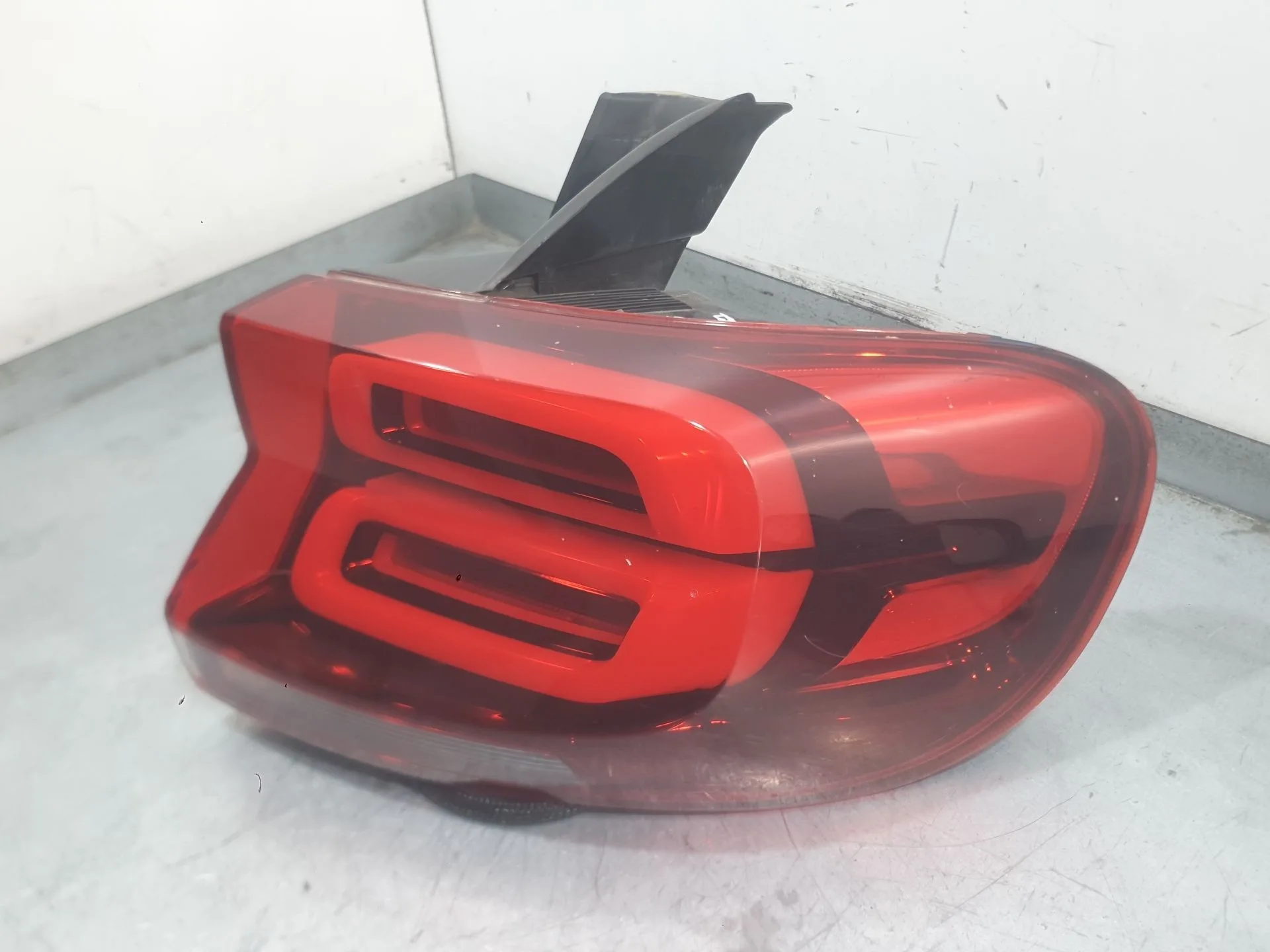 Piloto Trasero Derecho Exterior para Citroën C5 Aircross (Ac_, Aj_, Ar_, A4_)