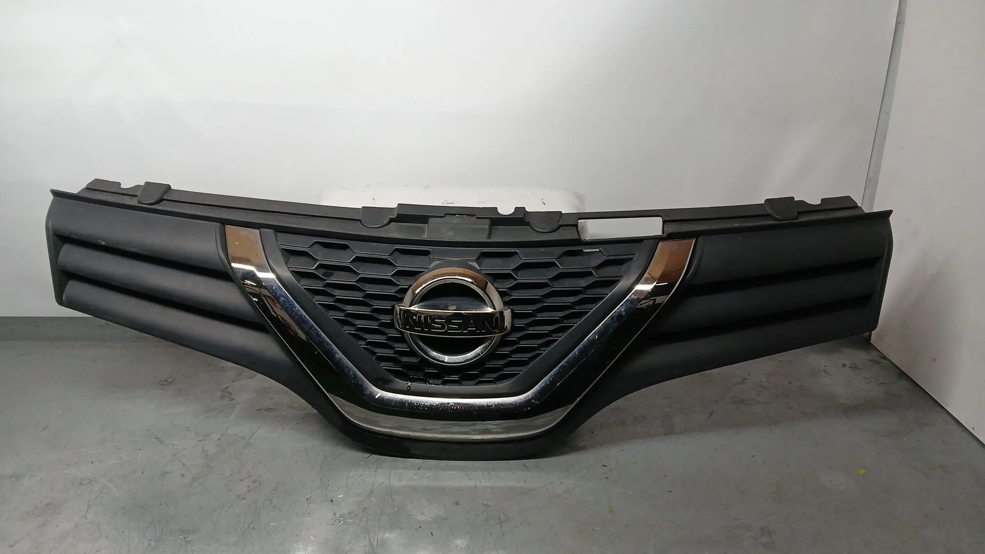 Rejilla Delantera para Nissan Nv250 Furgoneta (X61)