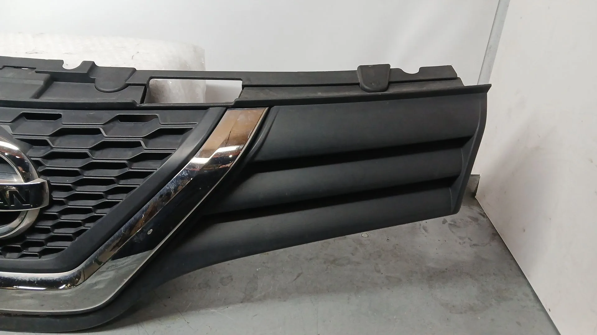 Rejilla Delantera para Nissan Nv250 Furgoneta (X61)