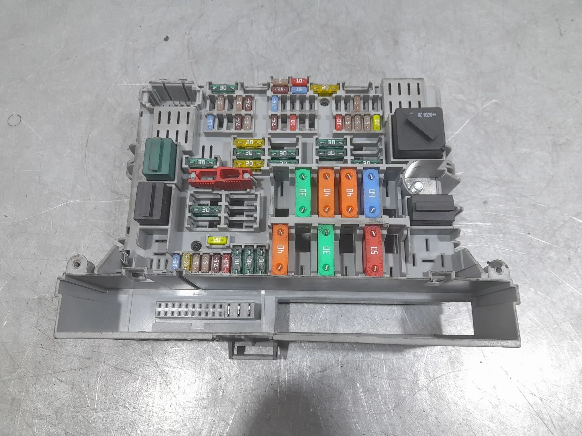 Caja Reles / Fusibles para Bmw 3 (E90)