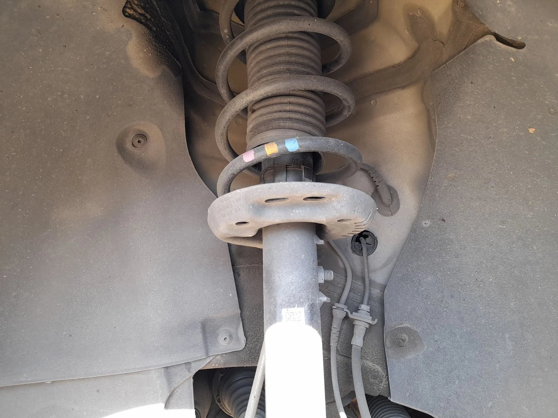 Amortiguador Delantero Izquierdo para Volkswagen Golf Vi (5K1)