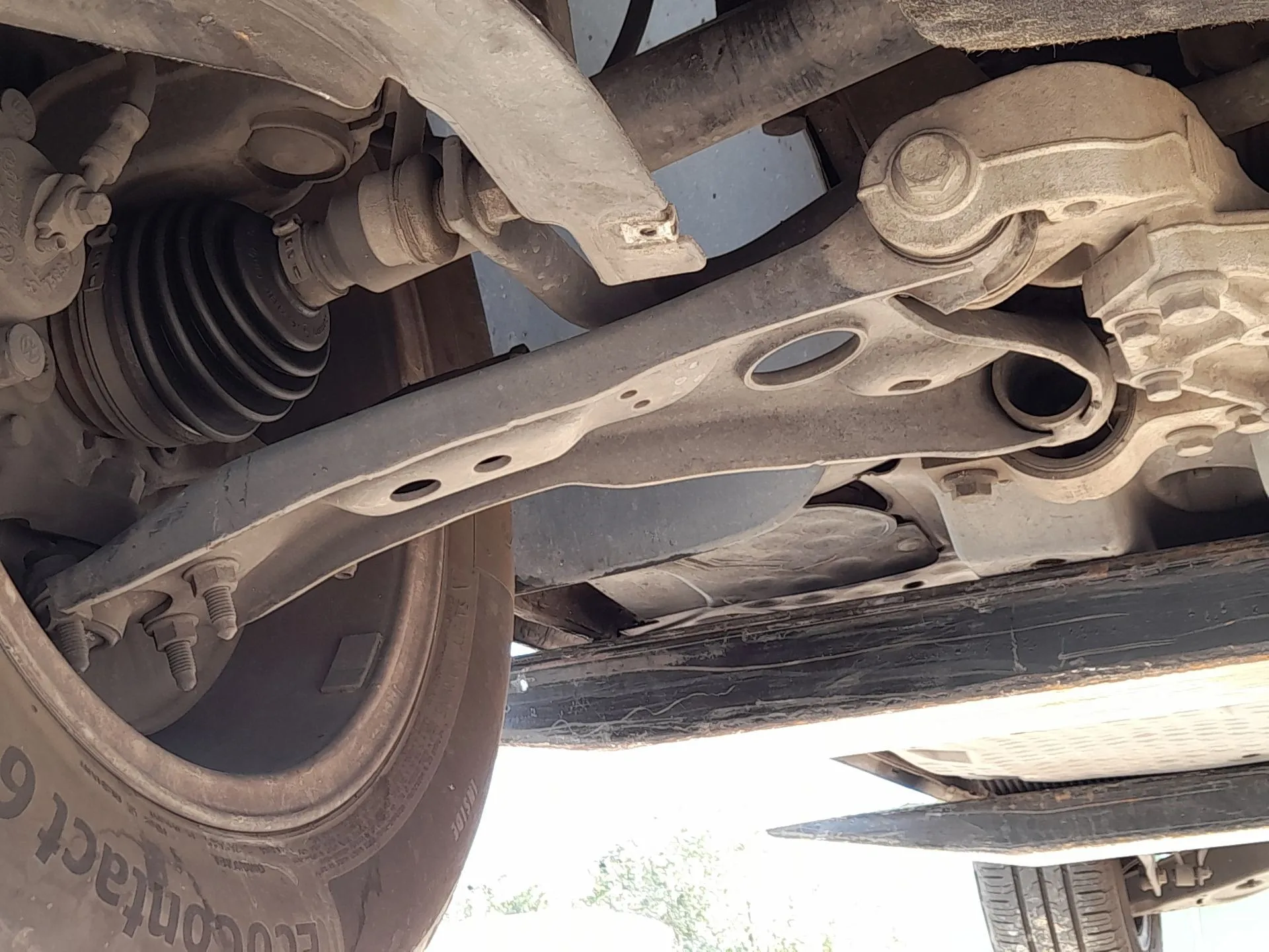 Brazo Suspension Inferior Delantero Derecho para Volkswagen Golf Vi (5K1)