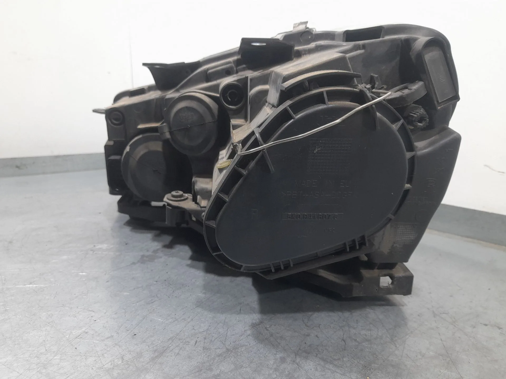 Faro Derecho para Volkswagen Golf Vi (5K1)