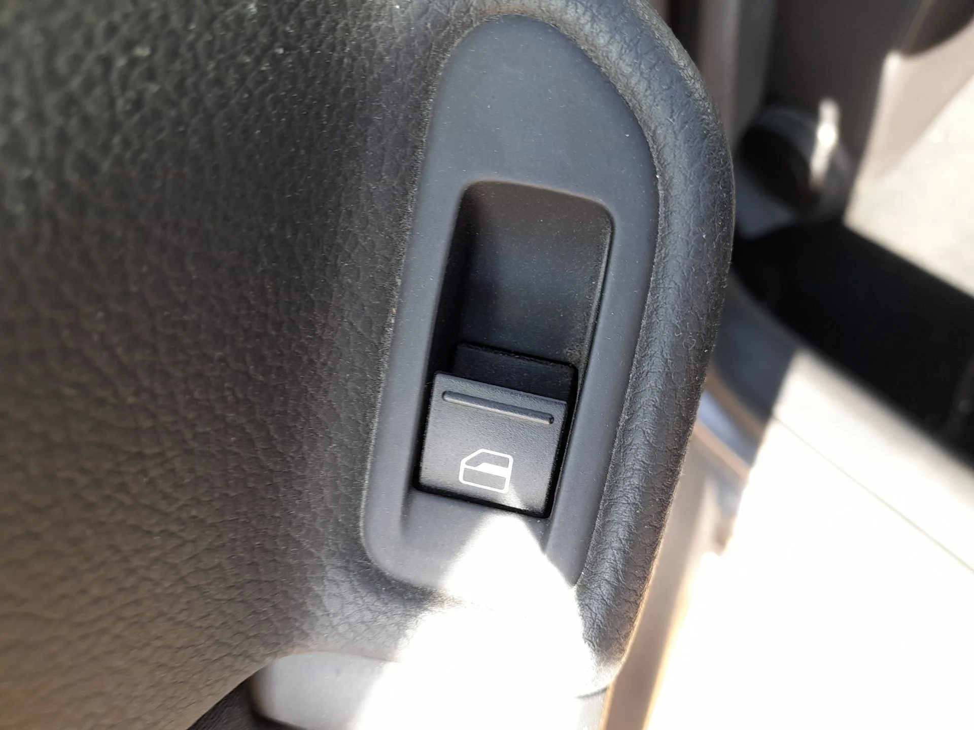 Mando Elevalunas Trasero Izquierdo para Volkswagen Golf Vi (5K1)