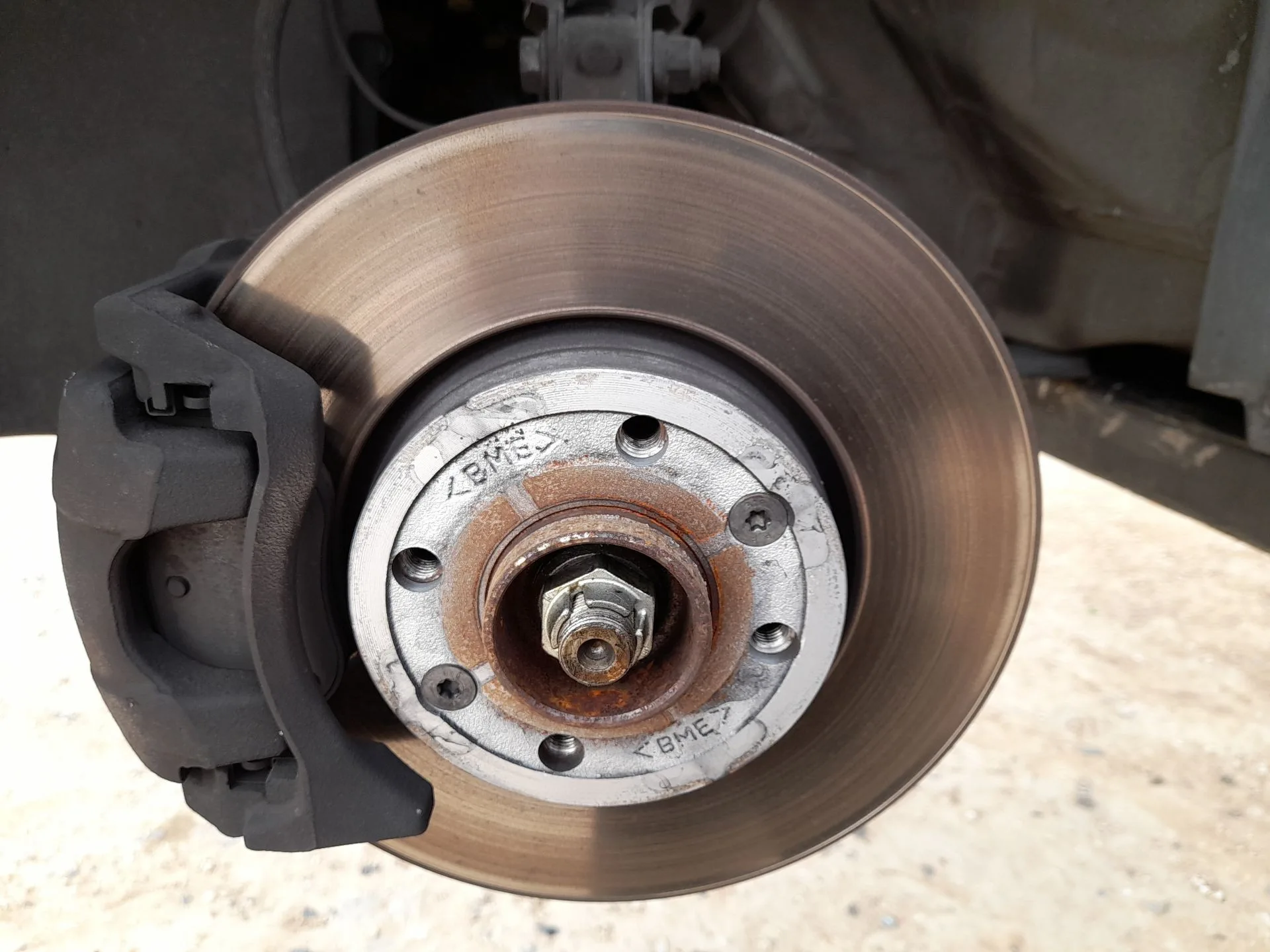 Mangueta Delantera Izquierda para Nissan Micra V (K14)