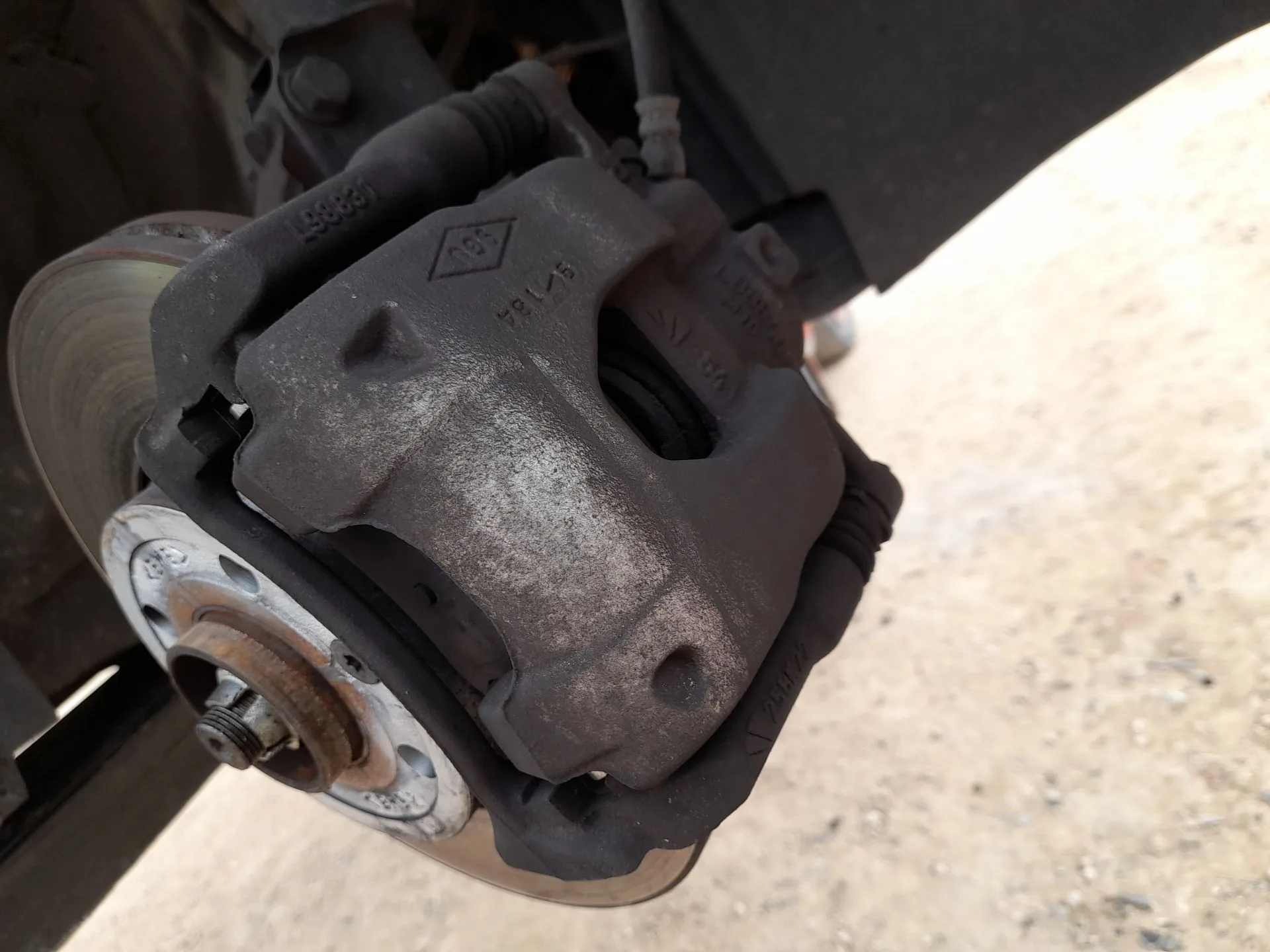 Pinza Freno Delantera Derecha para Nissan Micra V (K14)