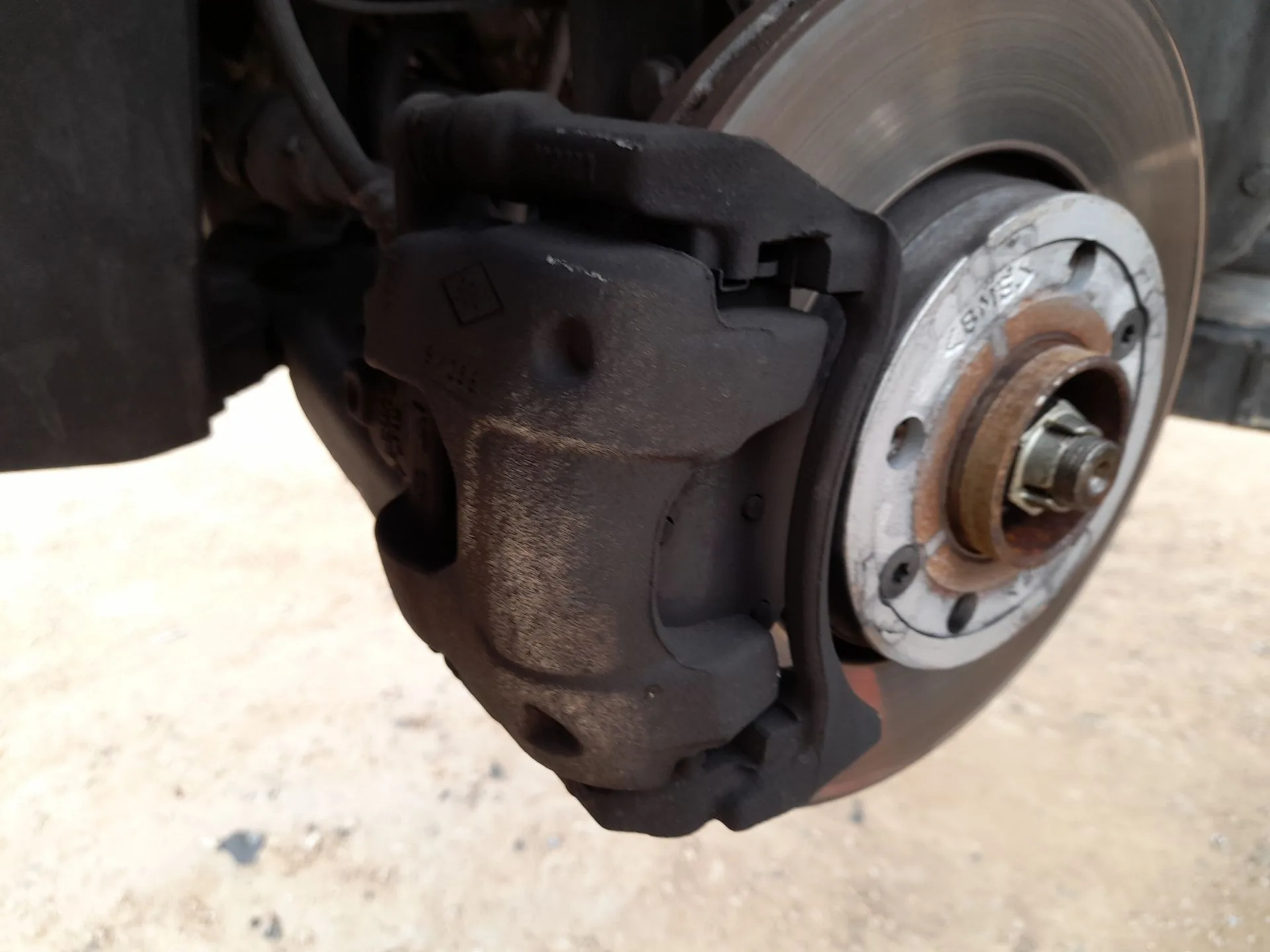 Pinza Freno Delantera Izquierda para Nissan Micra V (K14)