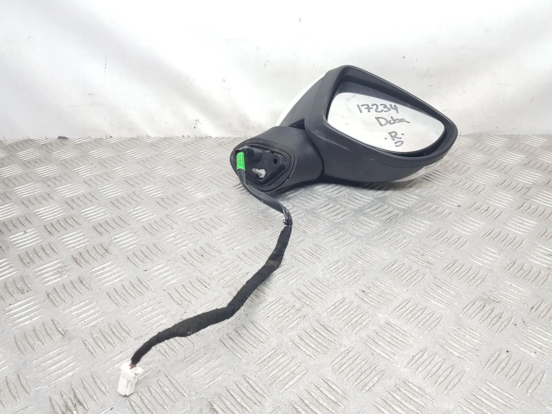 Retrovisor Derecho para Nissan Micra V (K14)