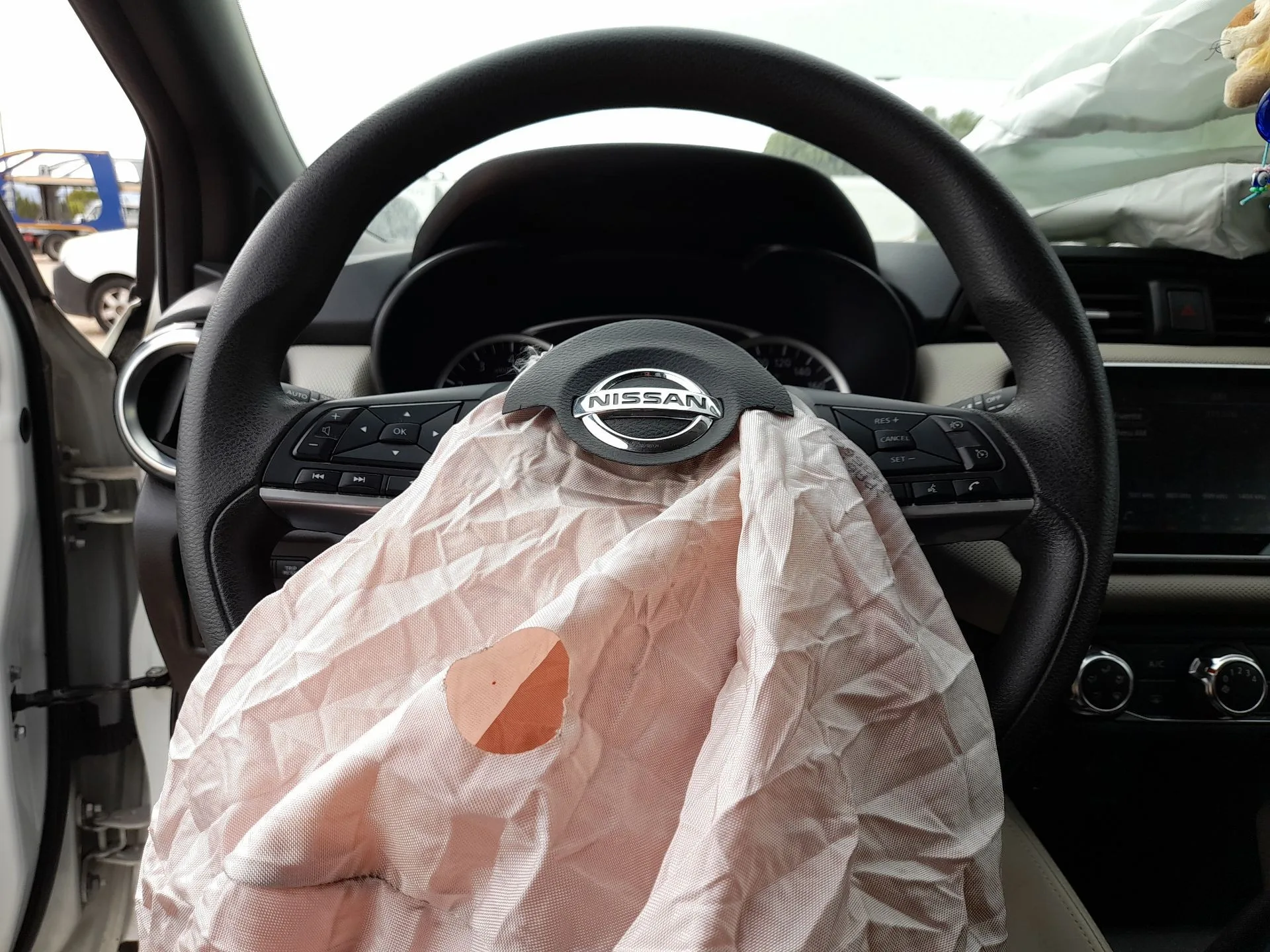 Volante para Nissan Micra V (K14)