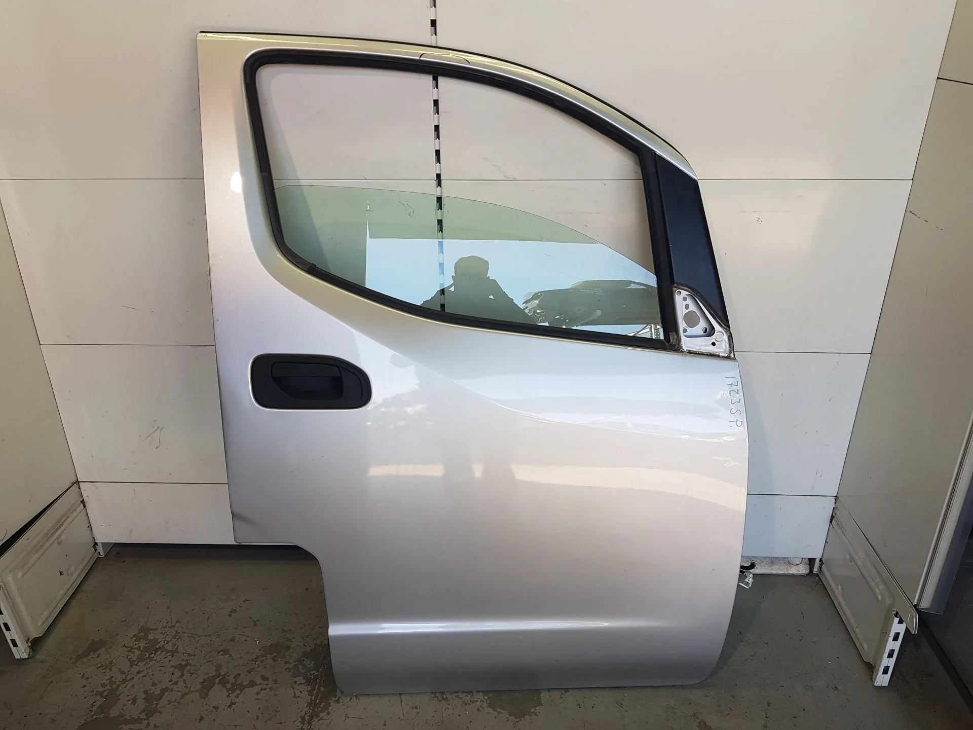 Puerta Delantera Derecha para Nissan Nv200 Furgoneta
