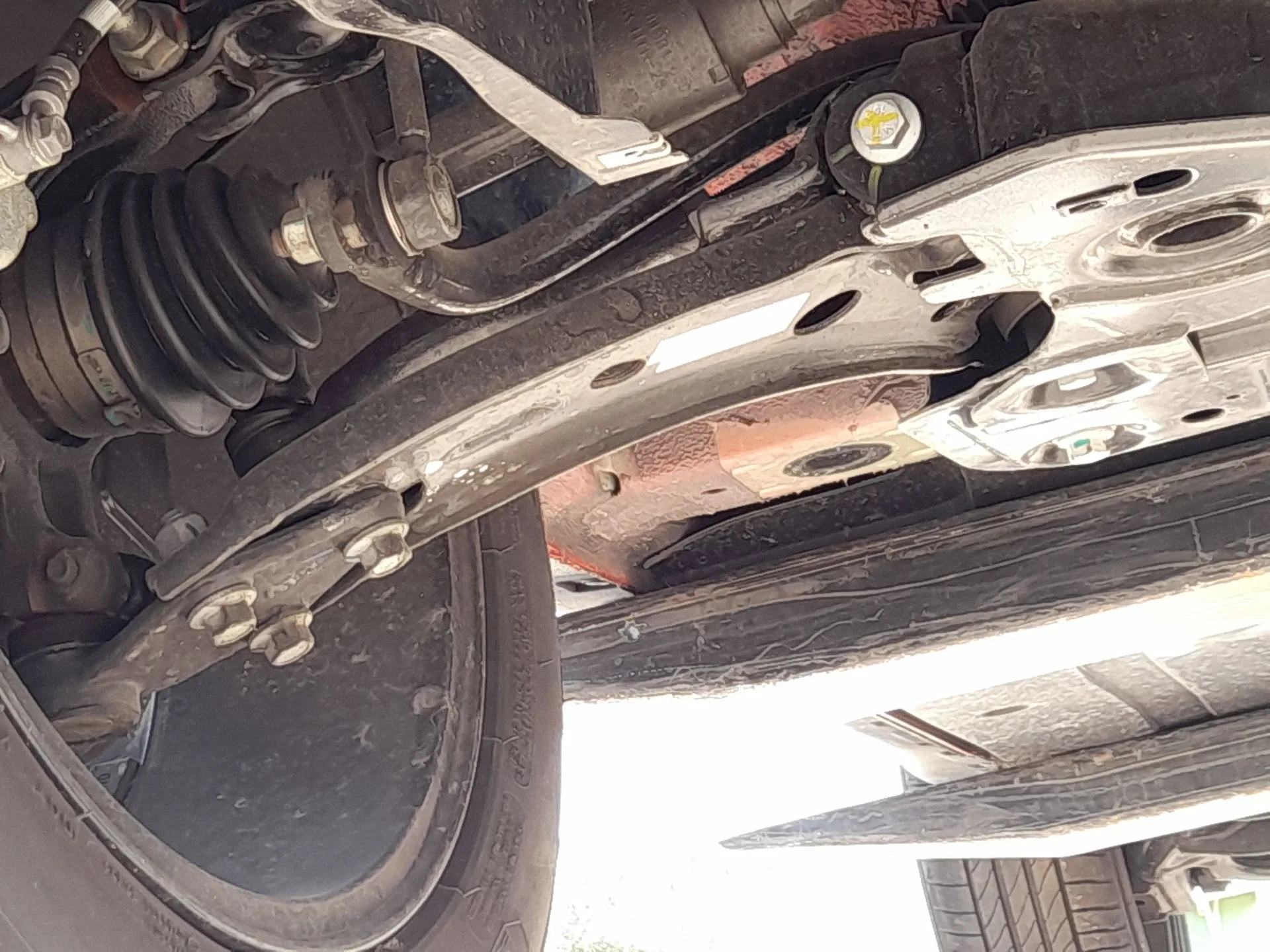 Brazo Suspension Inferior Delantero Derecho para Mg Zs Suv (Azs1)