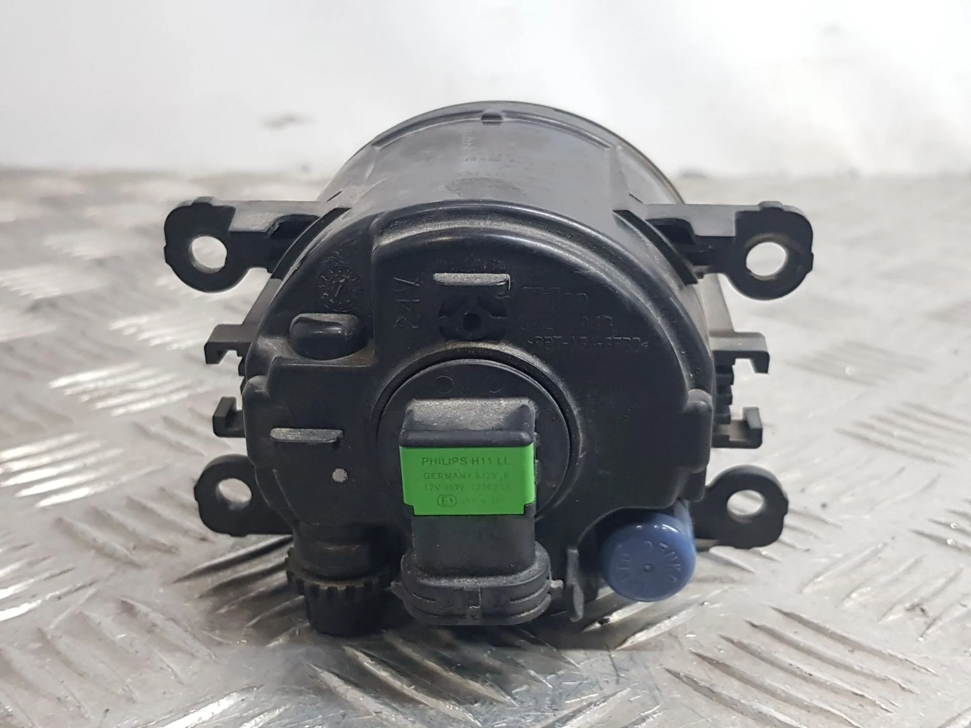 Faro Antiniebla Derecho para Suzuki Swift V (Az)