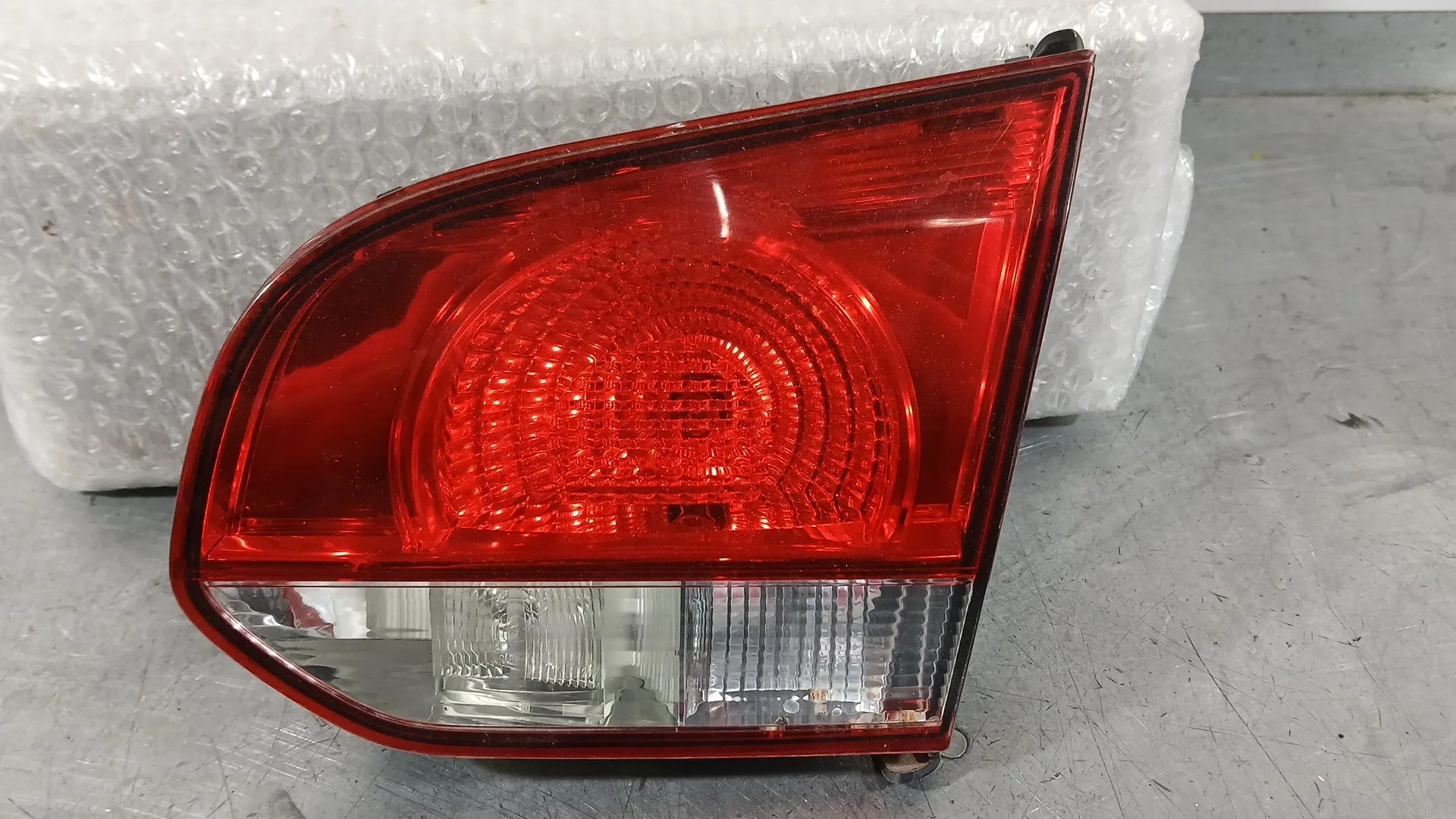 Piloto Trasero Derecho Interior para Volkswagen Golf Vi (5K1)
