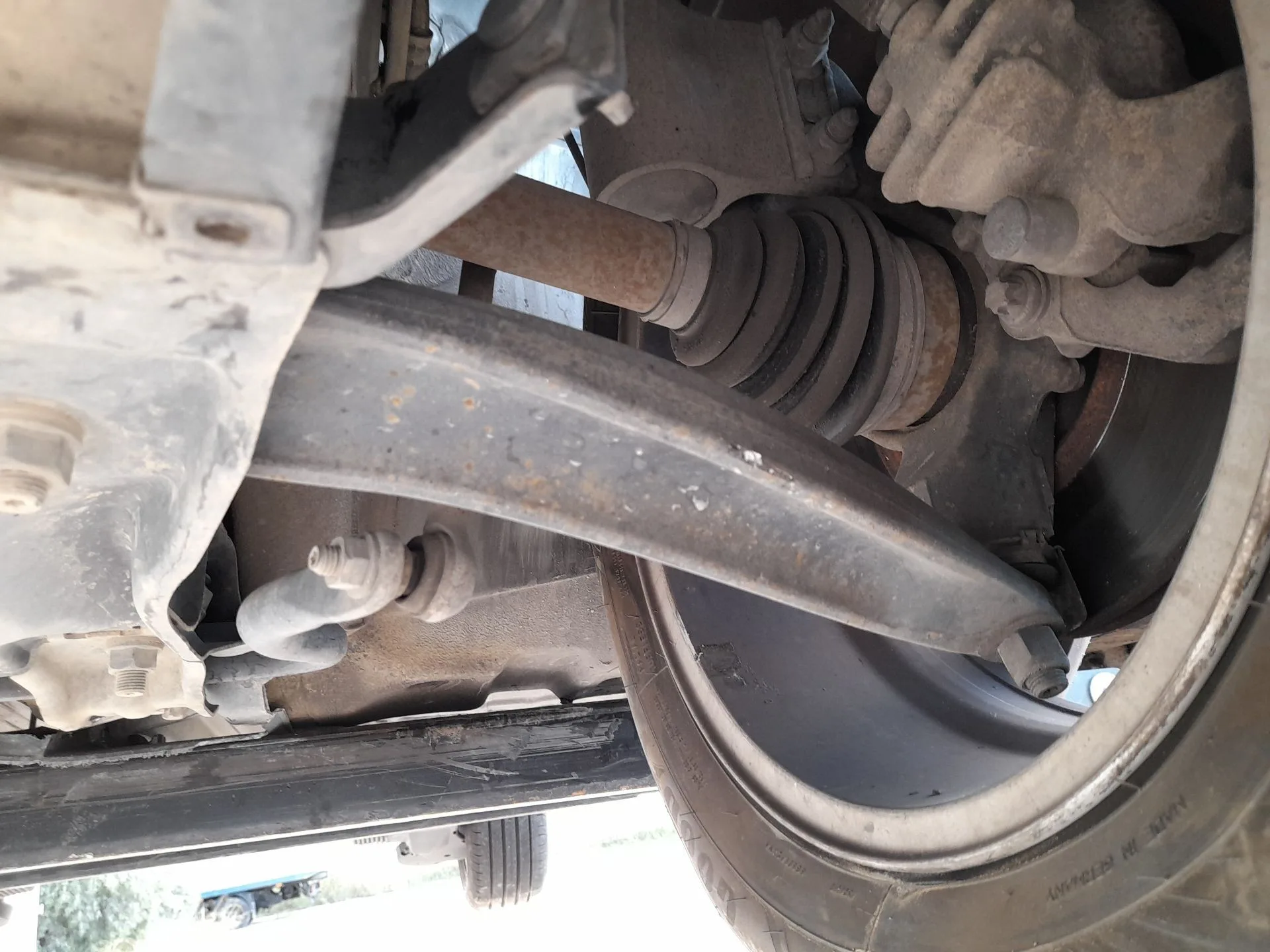 Brazo Suspension Inferior Delantero Izquierdo para Peugeot 5008 (0U_, 0E_)