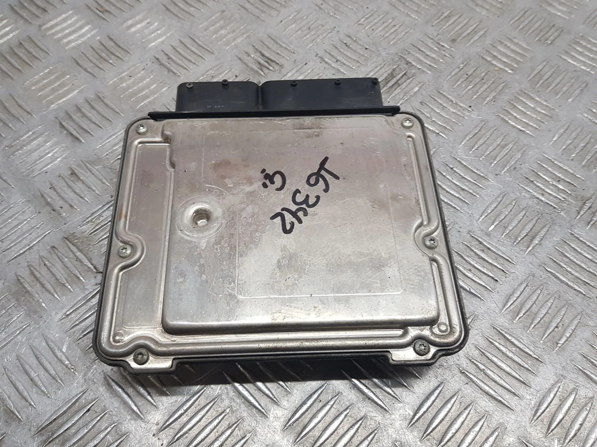 Centralita Motor Uce para Alfa Romeo Gt (125)