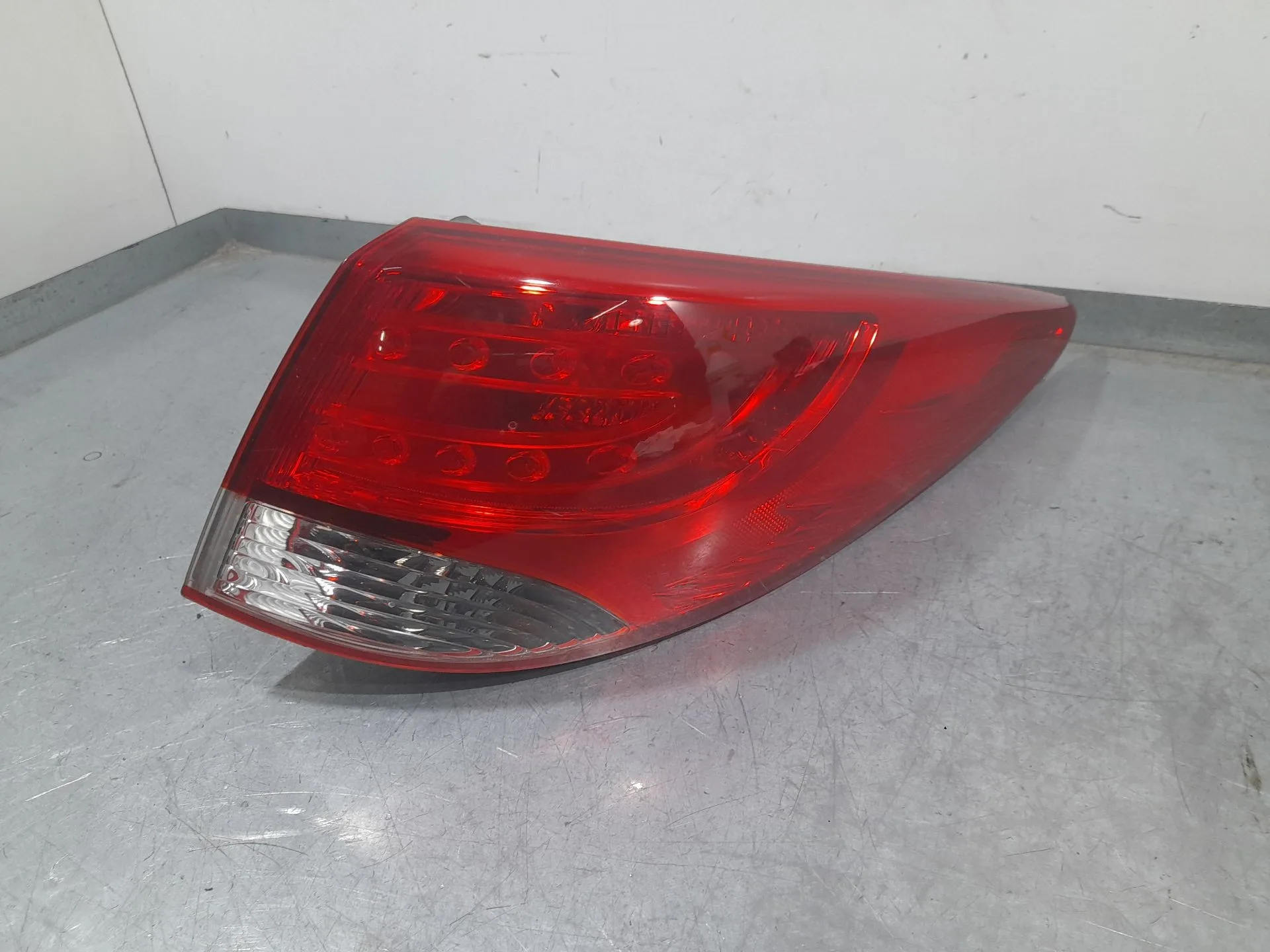 Piloto Trasero Derecho Exterior para Hyundai Ix35 (Lm, El, Elh)