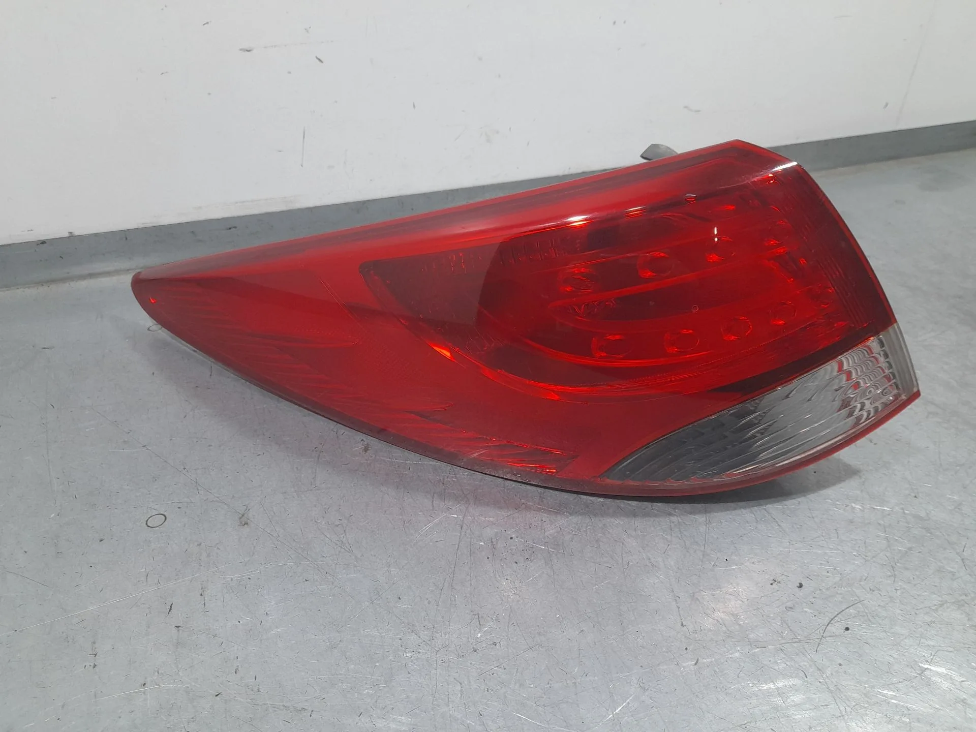 Piloto Trasero Izquierdo Interior para Hyundai Ix35 (Lm, El, Elh)